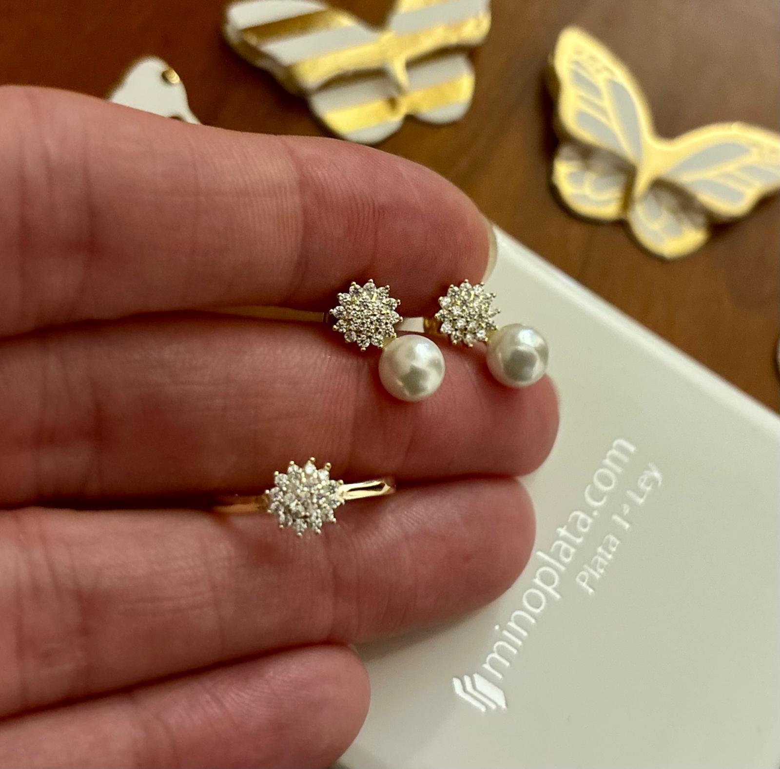 Juego Pendientes y Anillo ajustable infantil de Plata chapada en Oro con Perlas cultivadas y Circonitas 3
