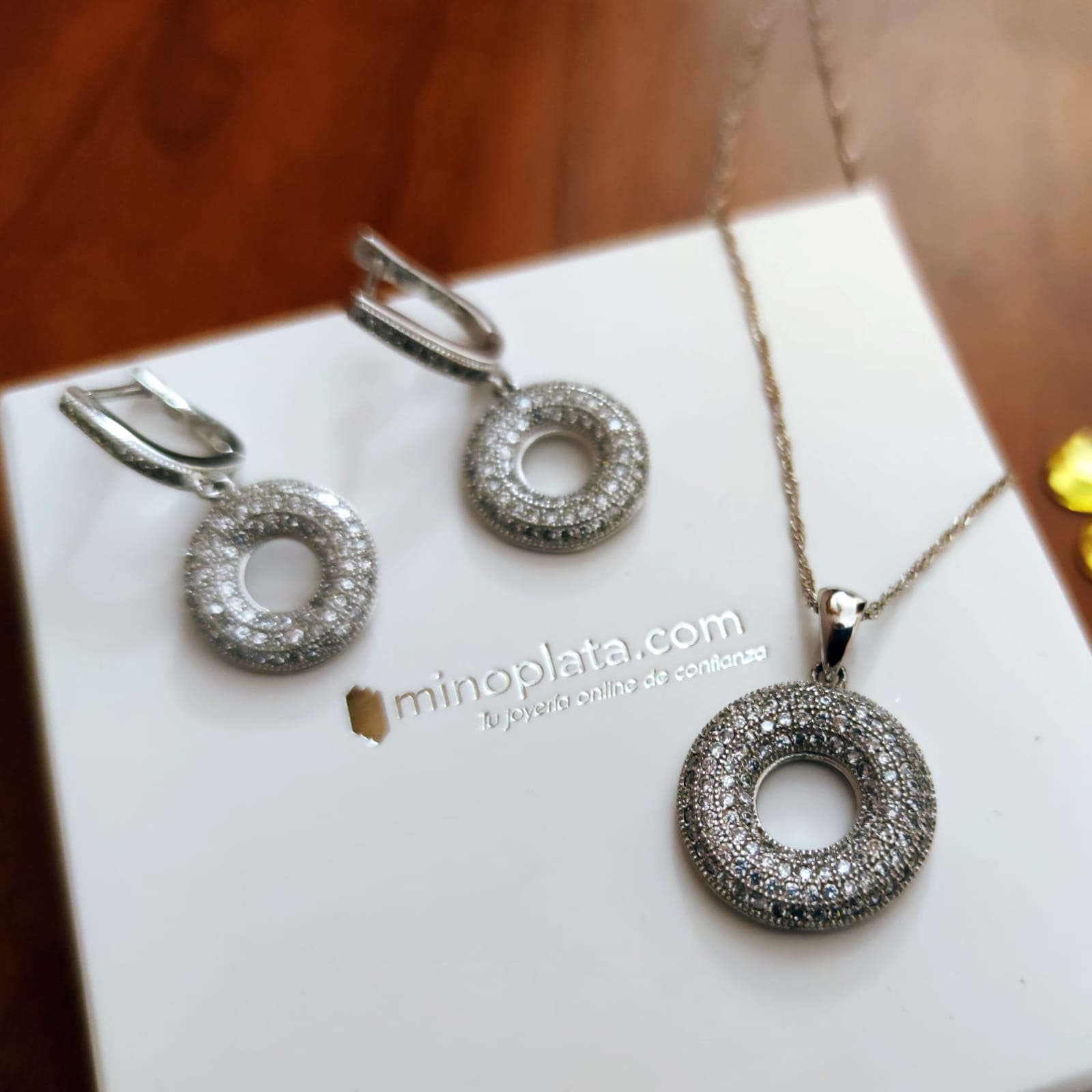 Juego Pendientes y Collar donut de Plata rodiada y Circonitas