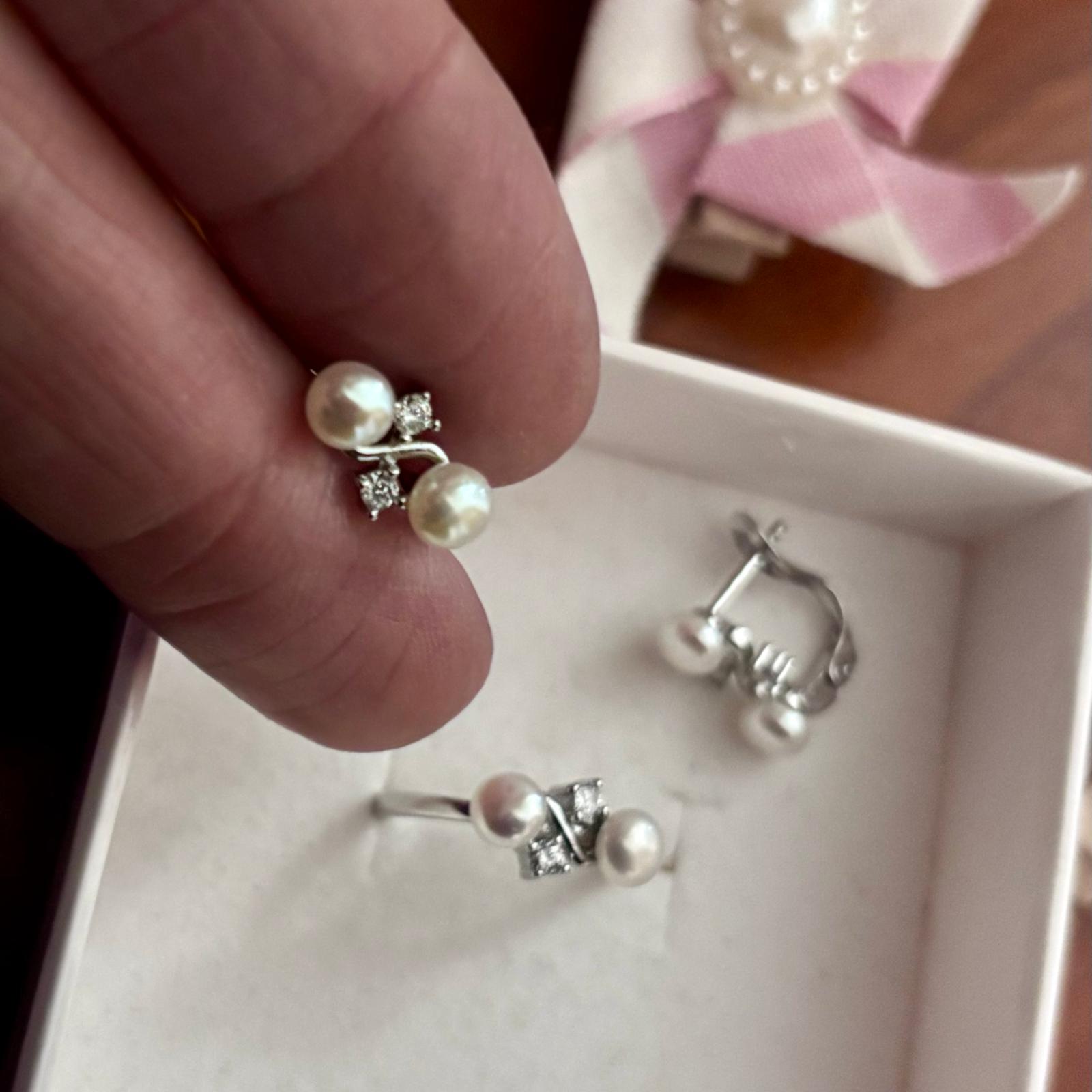 Conjunto Pendientes y Anillo ajustable de Plata rodiada Perlas cultivadas y Circonitas para niña 3