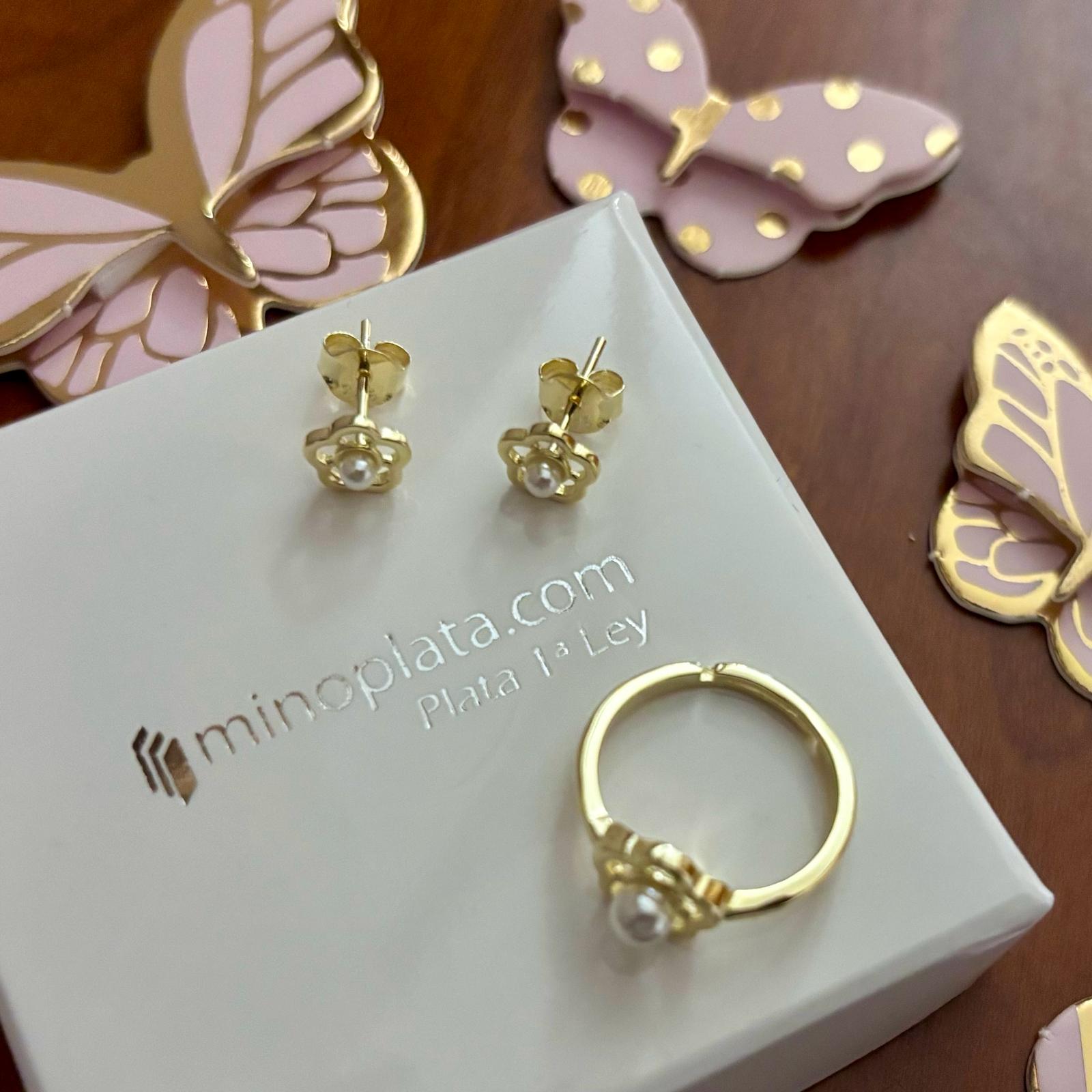 Conjunto flor calada Pendientes y Anillo ajustable de Plata dorada y Perlas cultivadas niña 1
