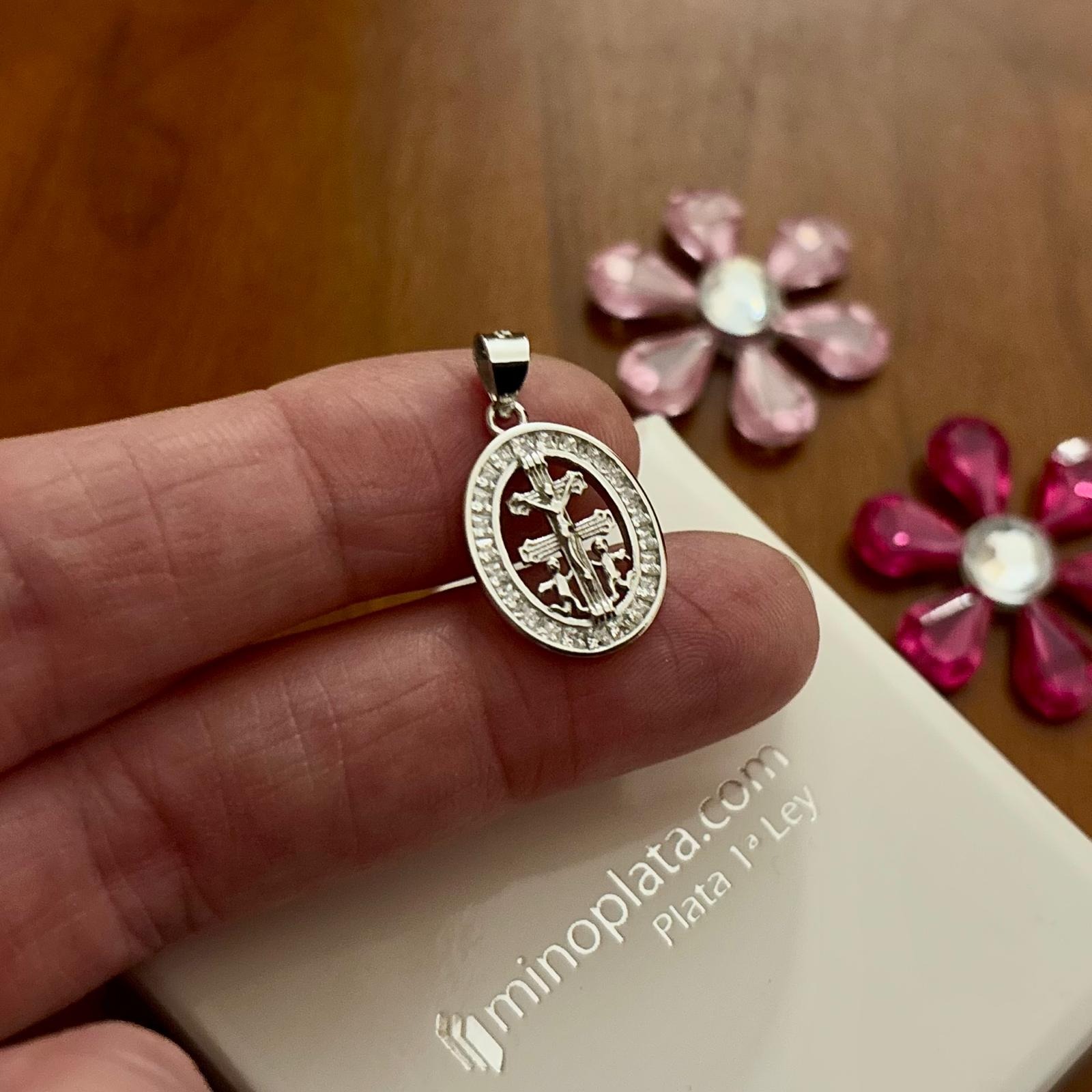 Medalla Cruz de Caravaca de Plata rodiada con Circonitas 1