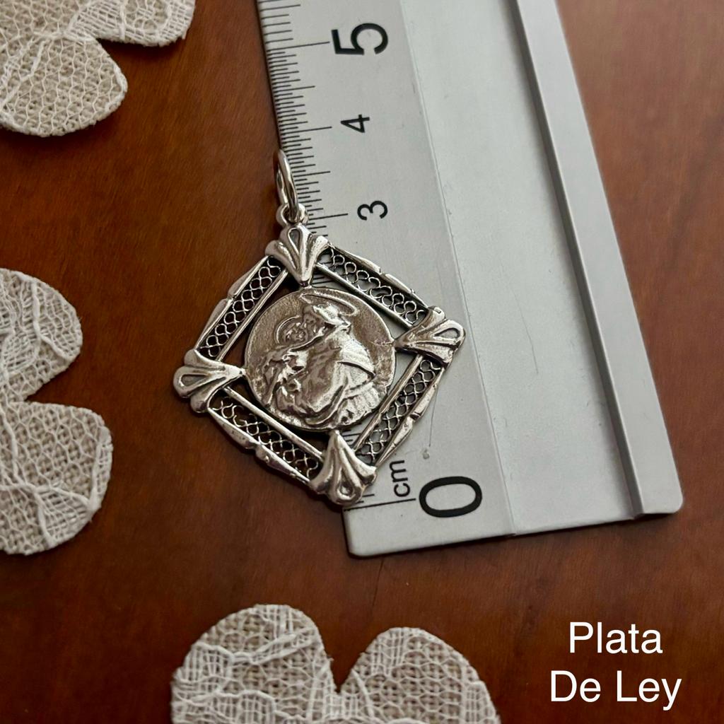 Medalla calada de San Antonio de Plata de ley envejecida