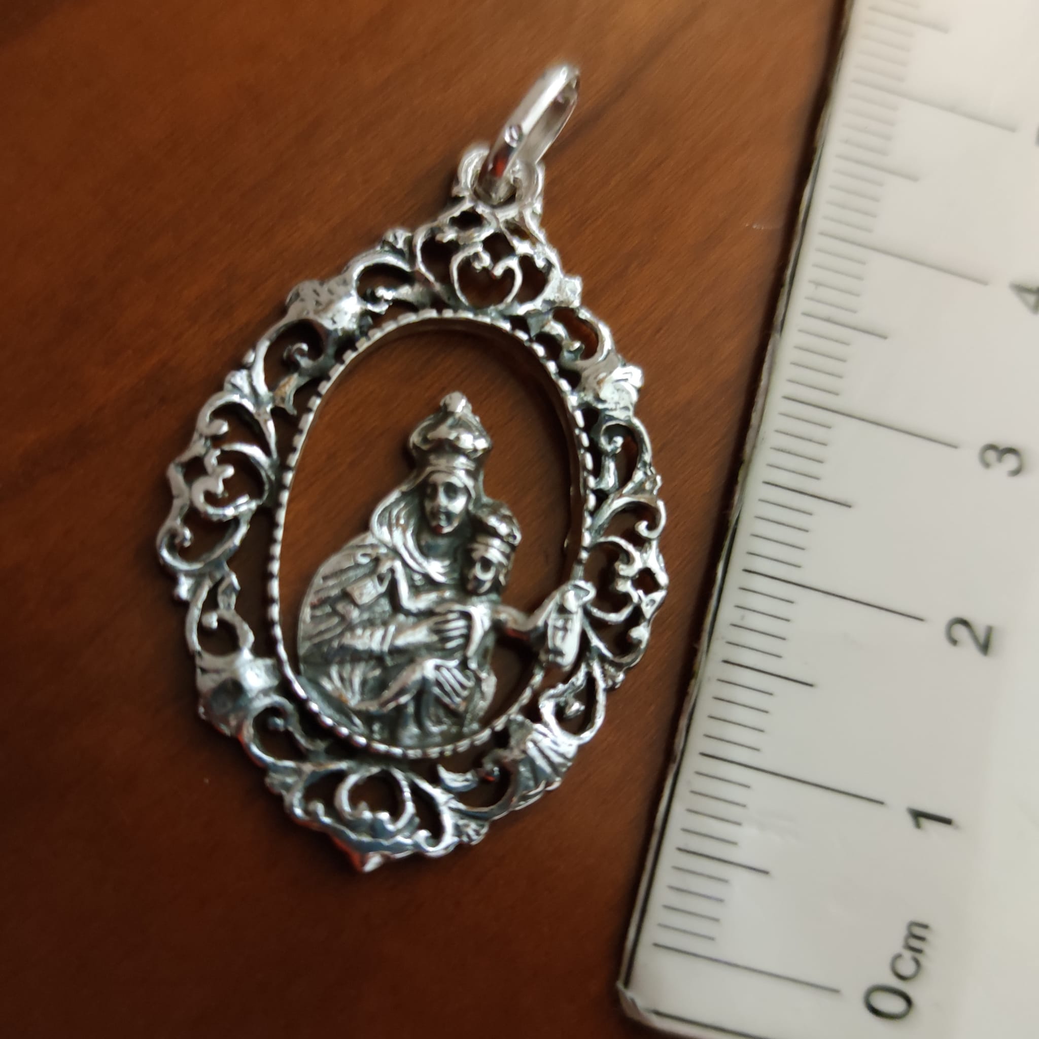 Medalla calada Virgen del Carmen de Plata de ley envejecida 2