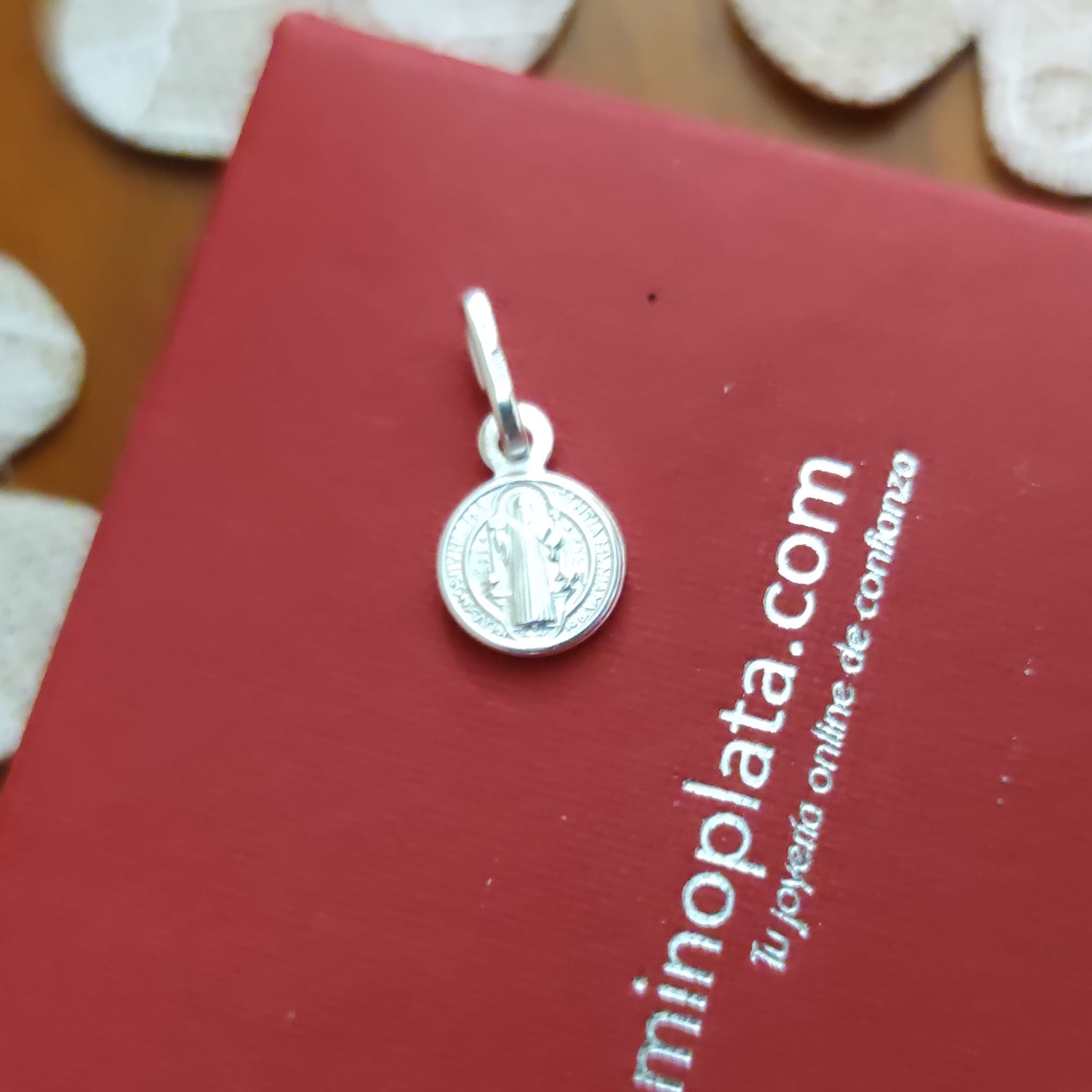 Medalla San Benito pequeña 8mm diámetro de Plata de ley 925 5