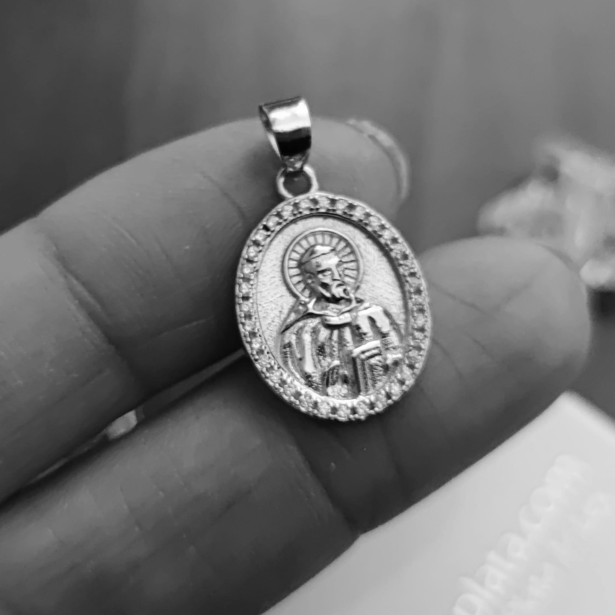Medalla San Benito de Plata con Circonitas 24mm 2