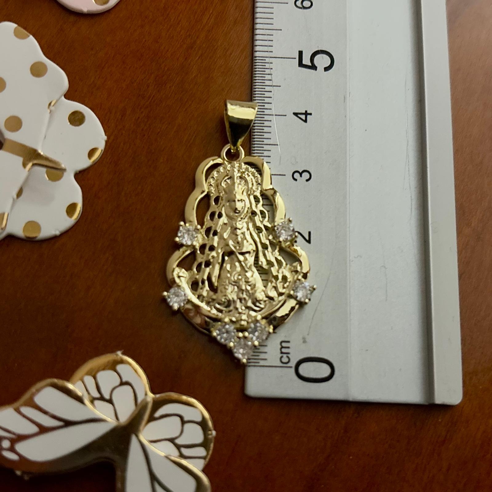 Medalla silueta Virgen del Rocío de Plata de ley chapada en Oro con Circonitas 3