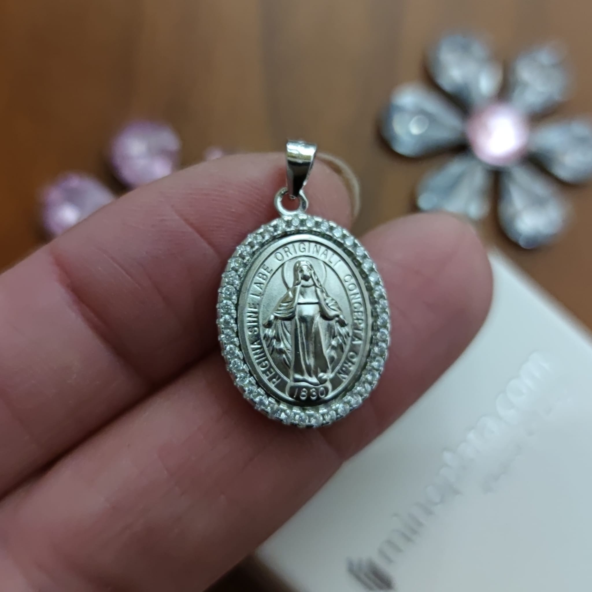 Medalla Virgen Milagrosa 25mm de Plata de ley con Circonitas 3