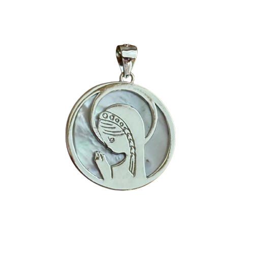 Medalla Virgen Niña de Plata rodiada y Nácar blanco