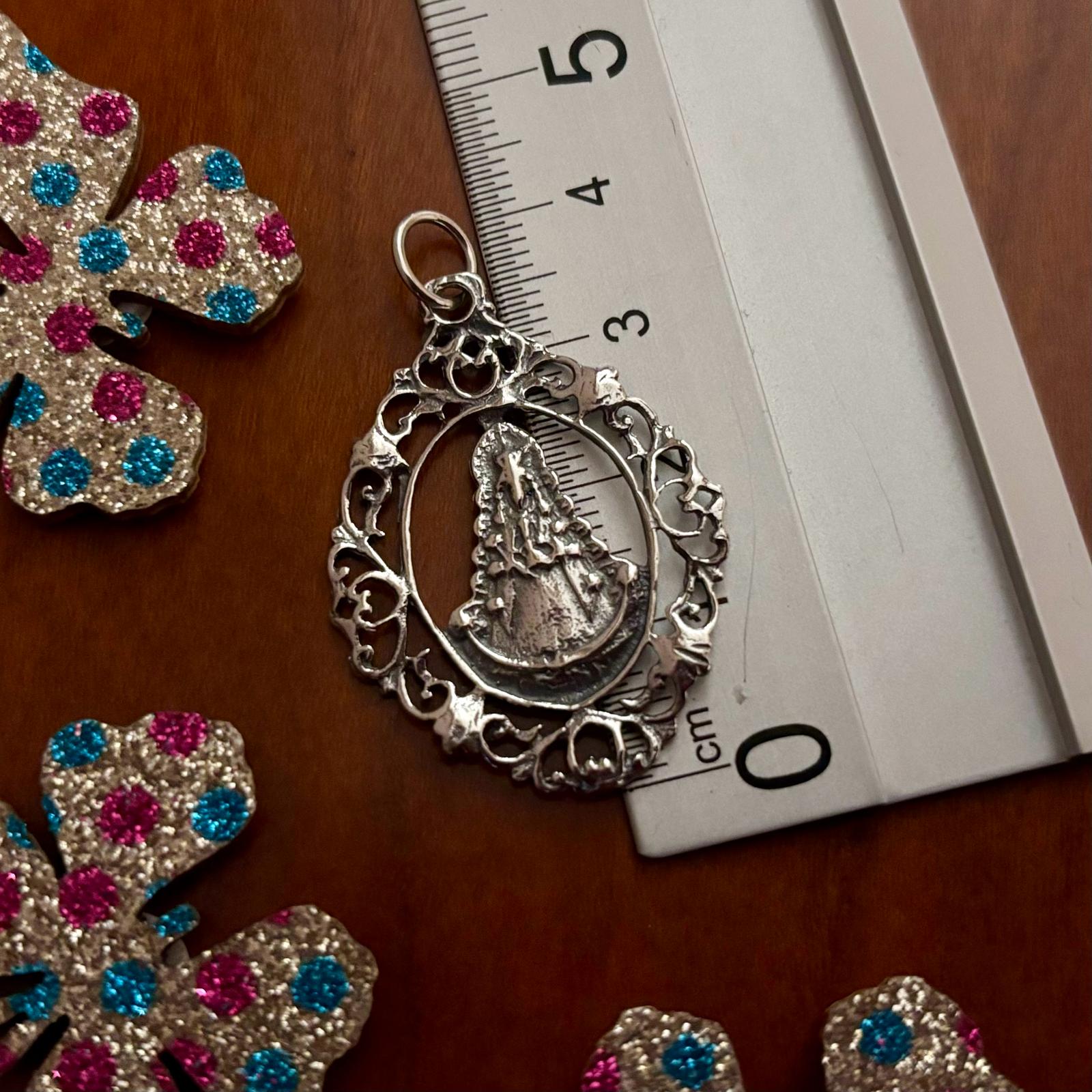 Medalla Virgen del Rocio de Plata de ley envejecida y calada
