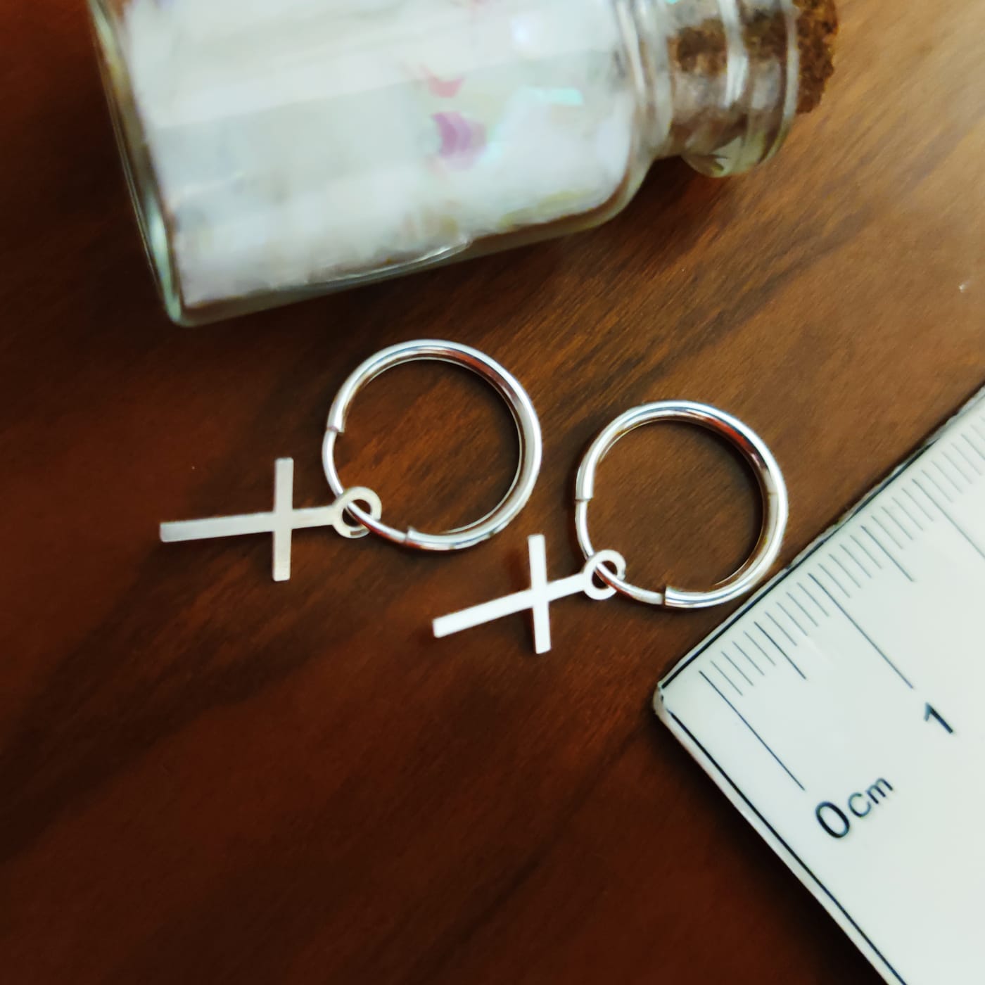 Pendientes unisex de aro con cruz colgante de Plata 11 Mm. 2