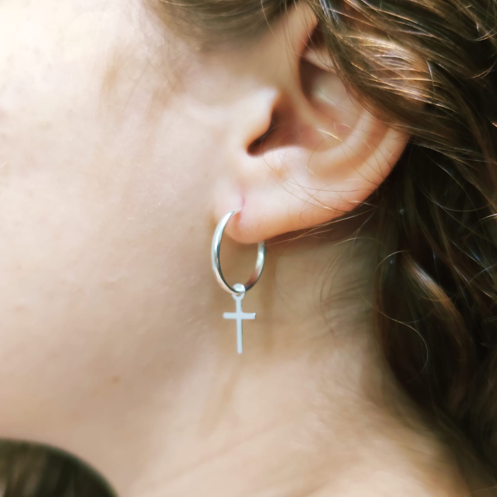 Aros de Plata de ley 17 mm con cruz colgante 2