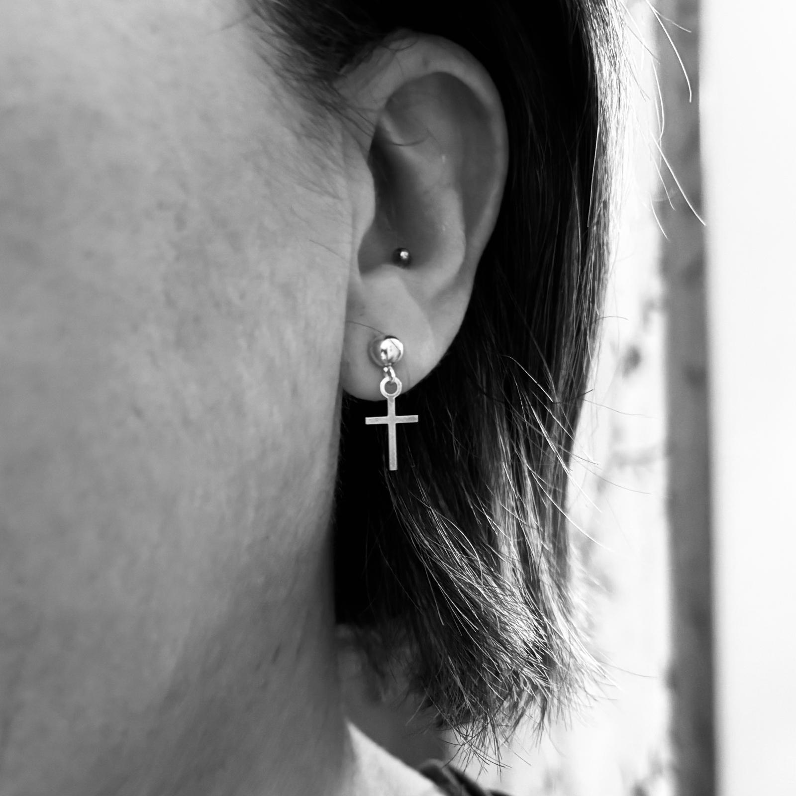 Pendientes bola 5 Mm.con cruz de Plata 3