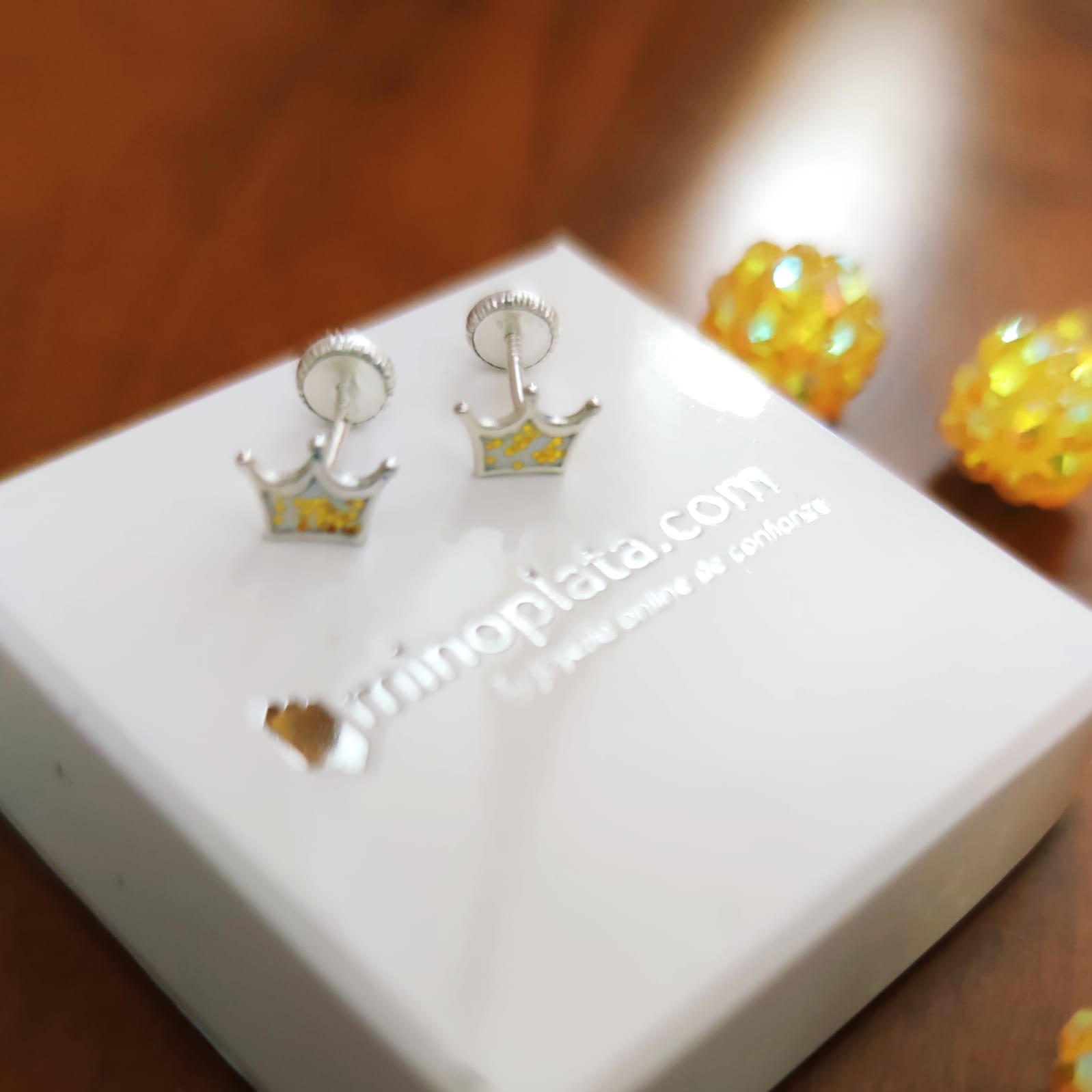 Pendientes corona purpurina dorada de Plata de ley para niñas 2