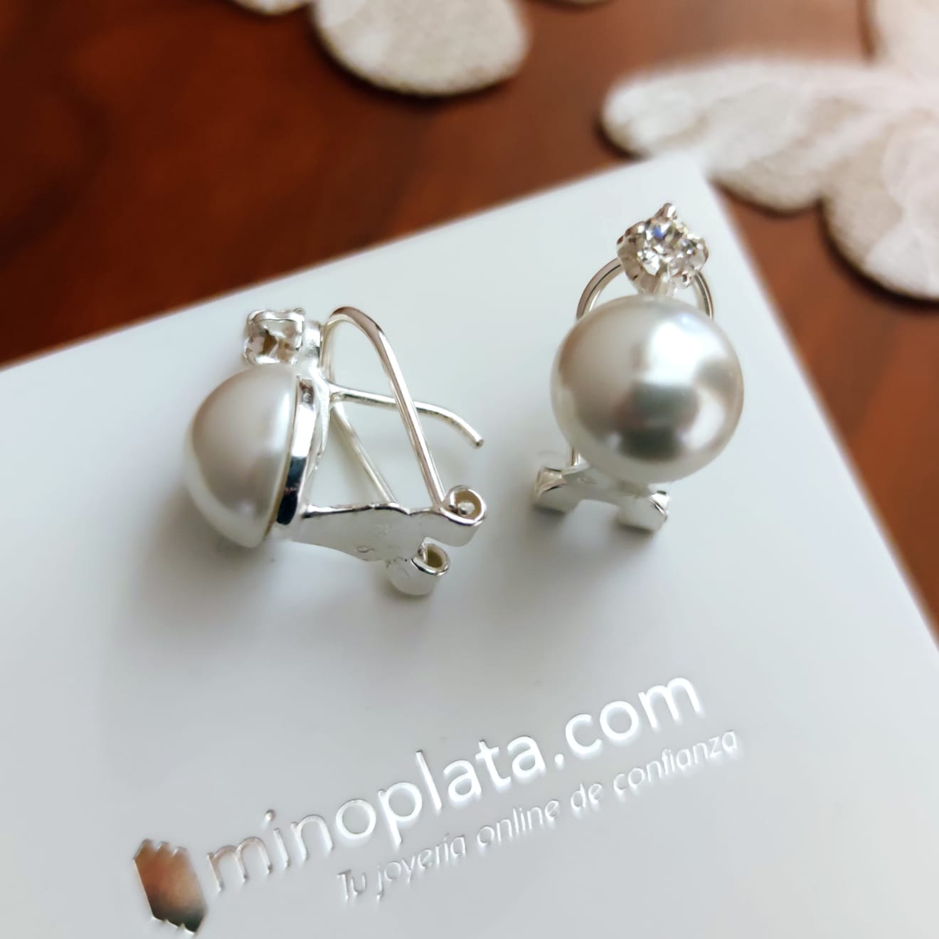 Pendientes japonesa Perla 10 Mm. y Circonita Plata cierre omega 2