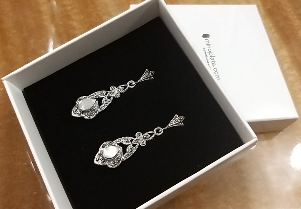 Pendientes Plata vieja con Nácar blanco y Marcasitas 2