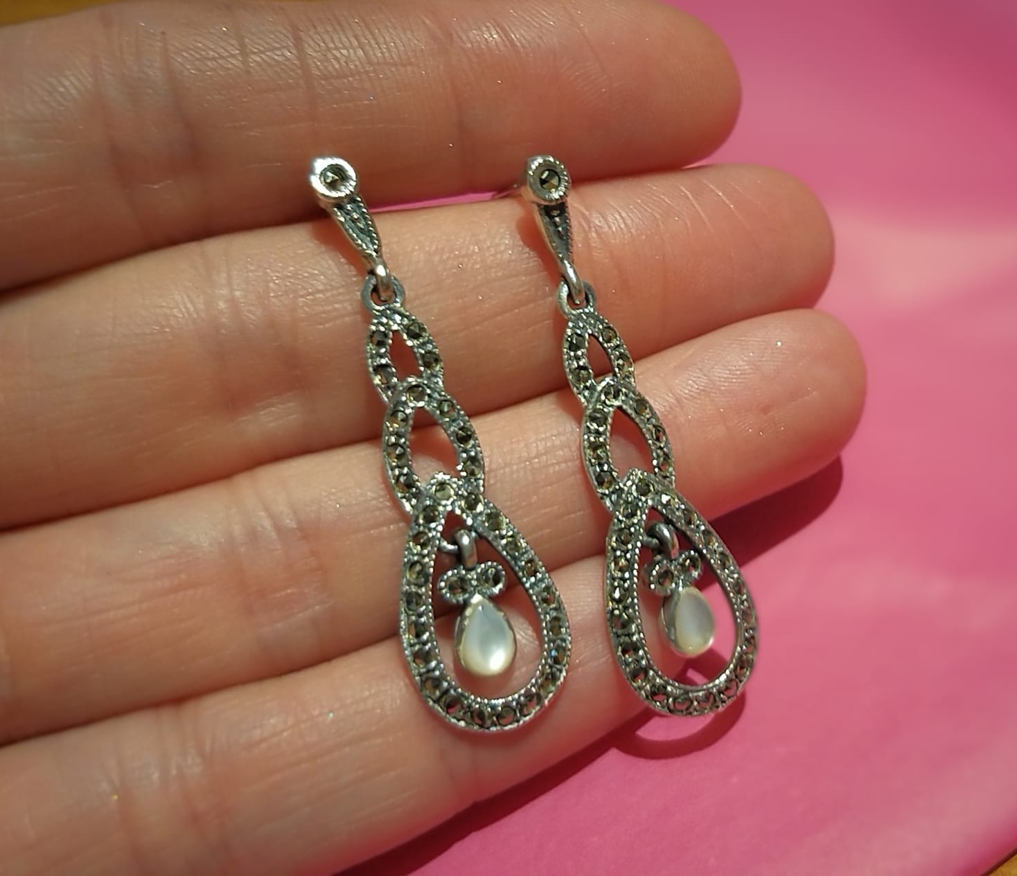 Pendientes largos de Plata vieja con Nácar y Marcasitas 2
