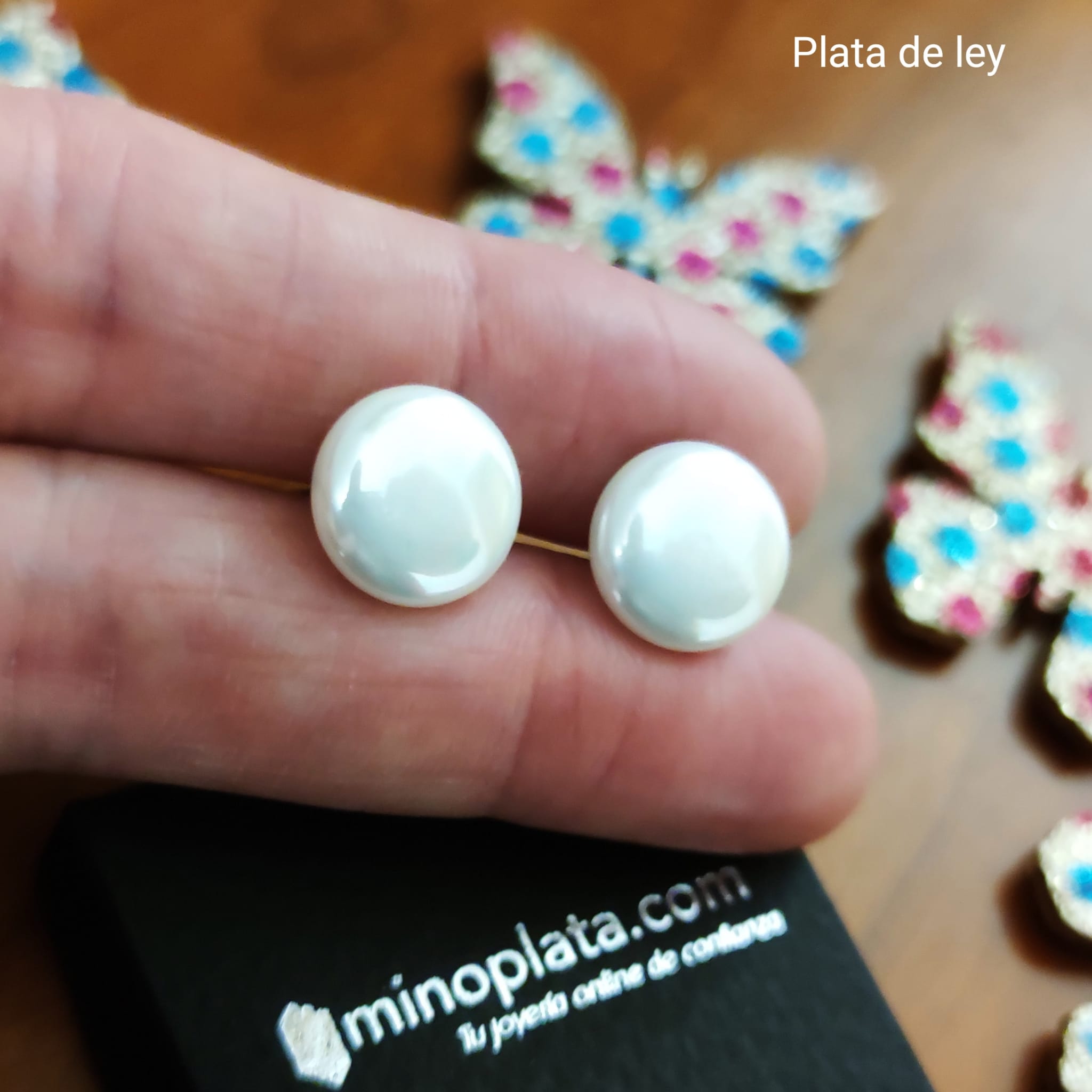 Pendientes de Plata de ley y Perlas shell planas 12 Mm.