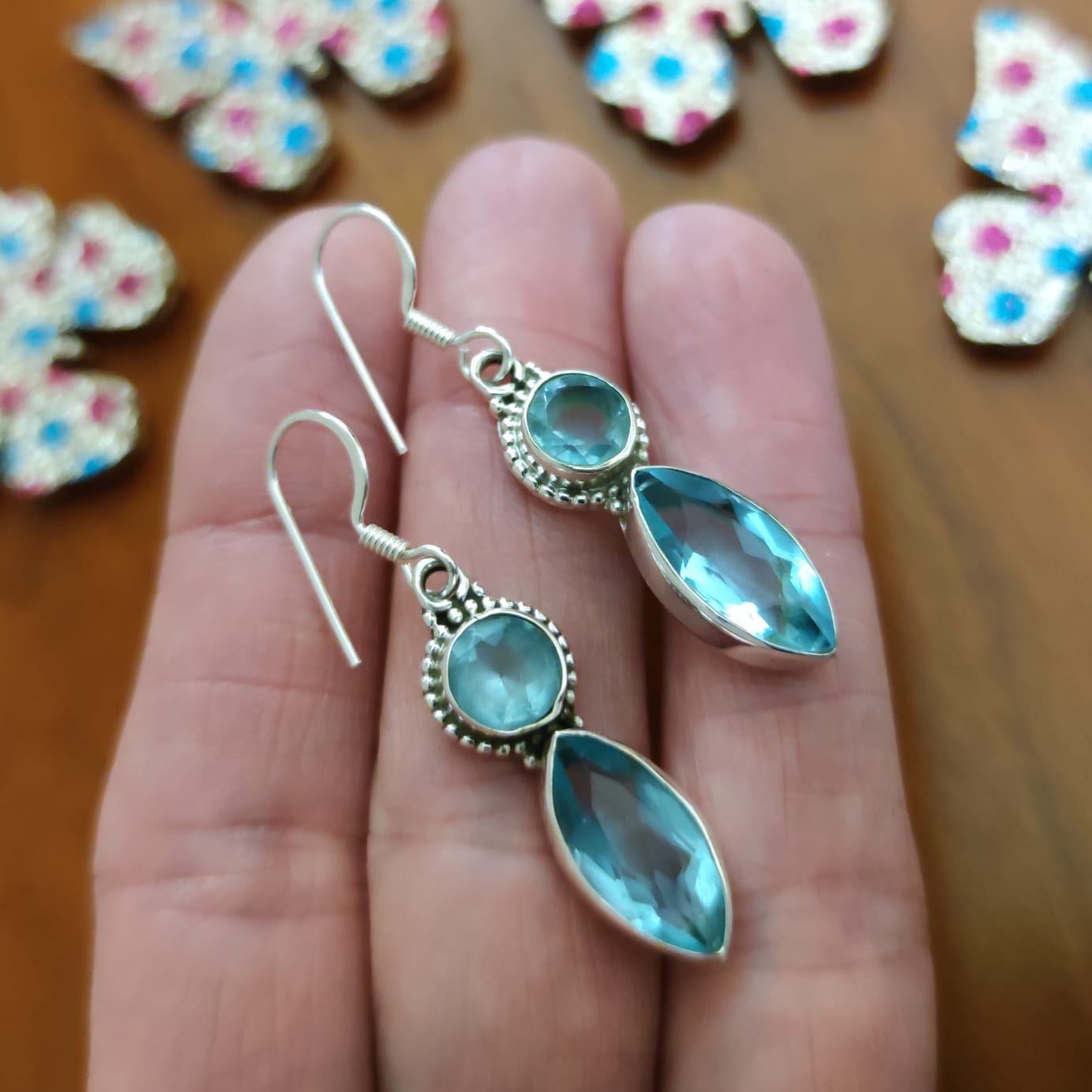 Pendientes largos de Plata de ley y Topacio 3