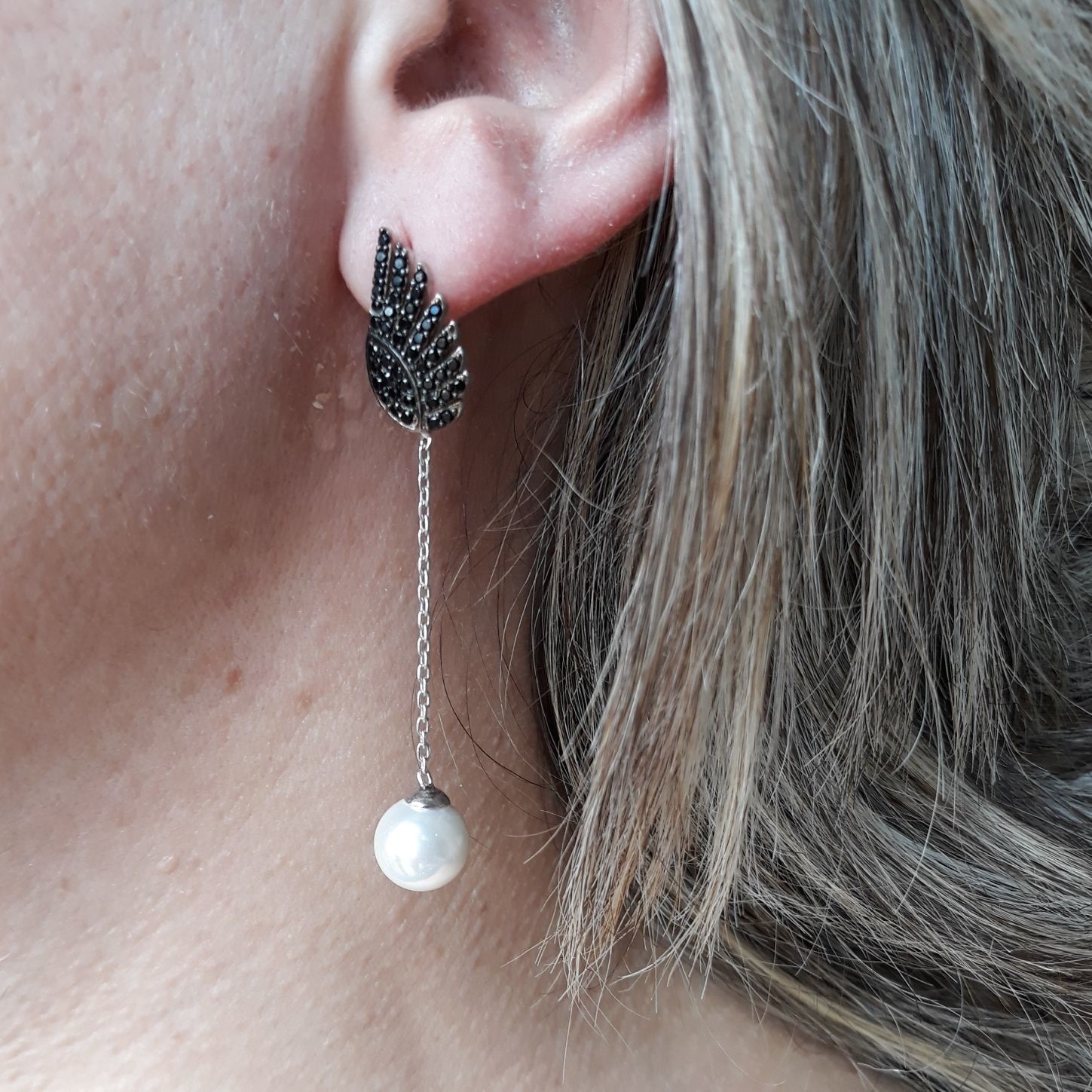 Pendientes asimétricos alas con Perlas y Circonitas en Plata 2