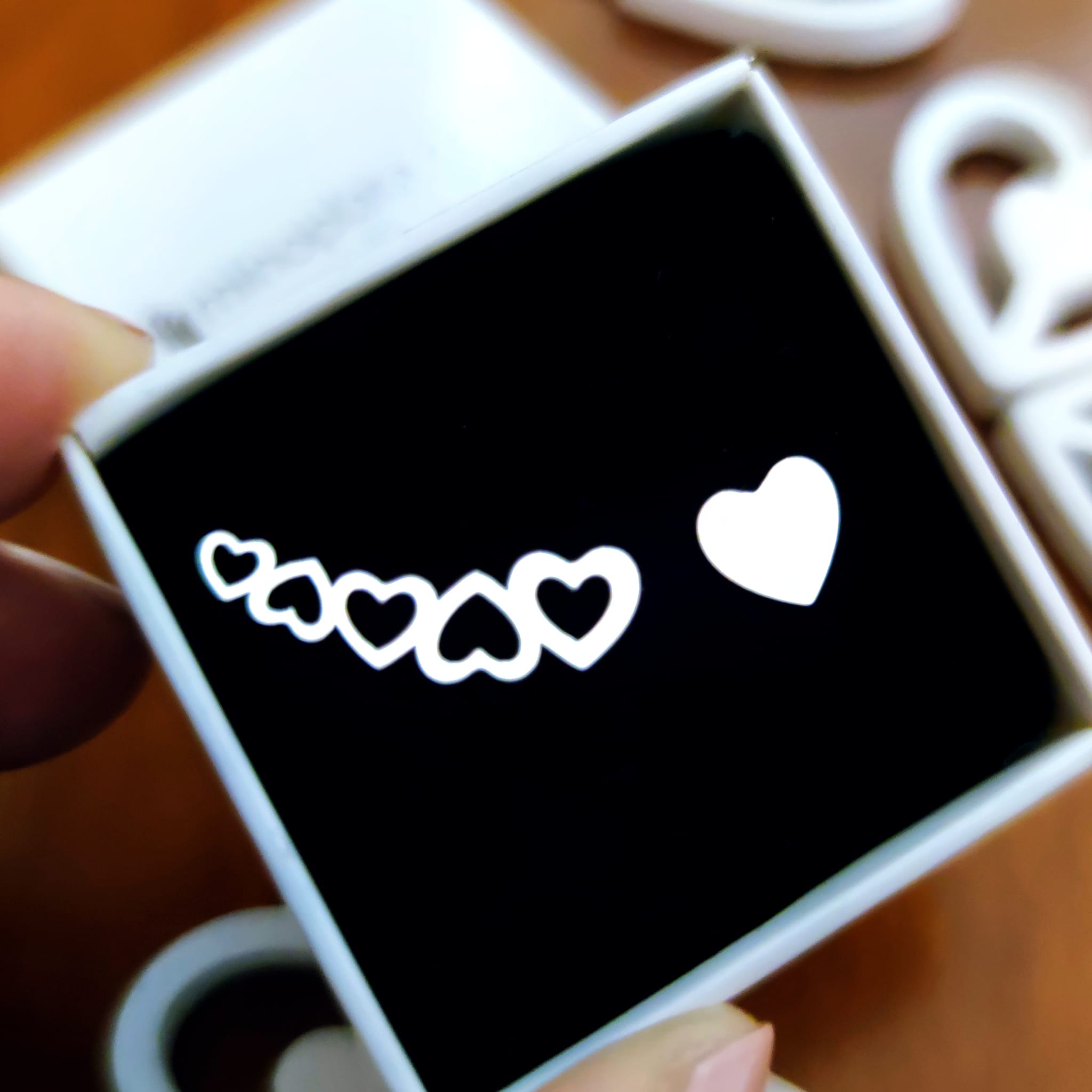 Pendientes asimétricos trepador corazones de Plata de ley 3