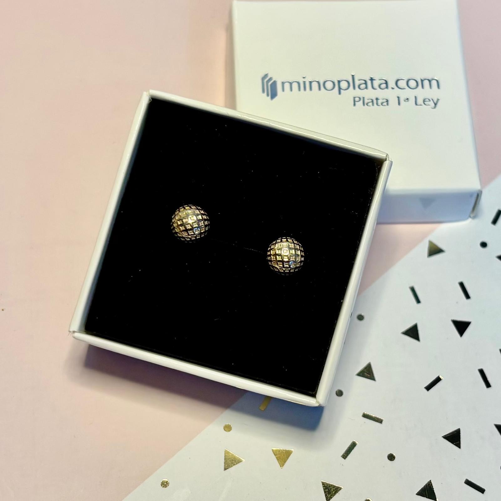 Pendientes bola dibujo de Plata de ley dorada 6 Mm. 1