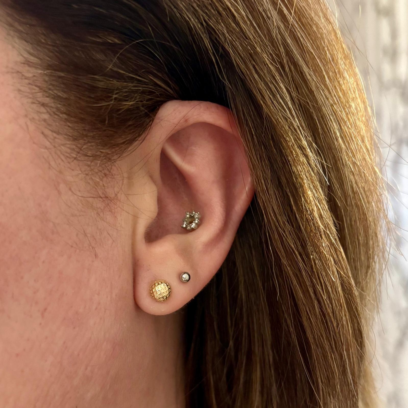 Pendientes bola dibujo de Plata de ley dorada 6 Mm. 2