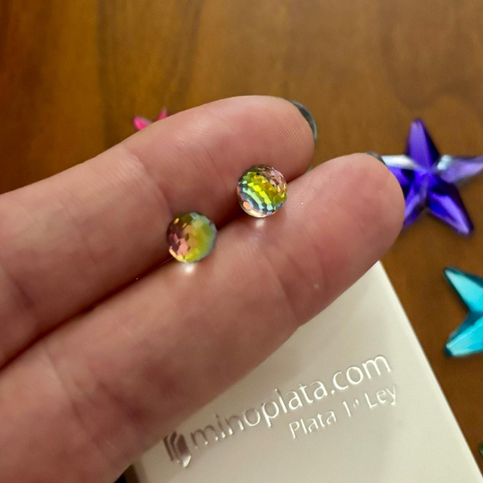 Pendientes de bola 6mm Plata con cristal tornasol verde y fucsia 3