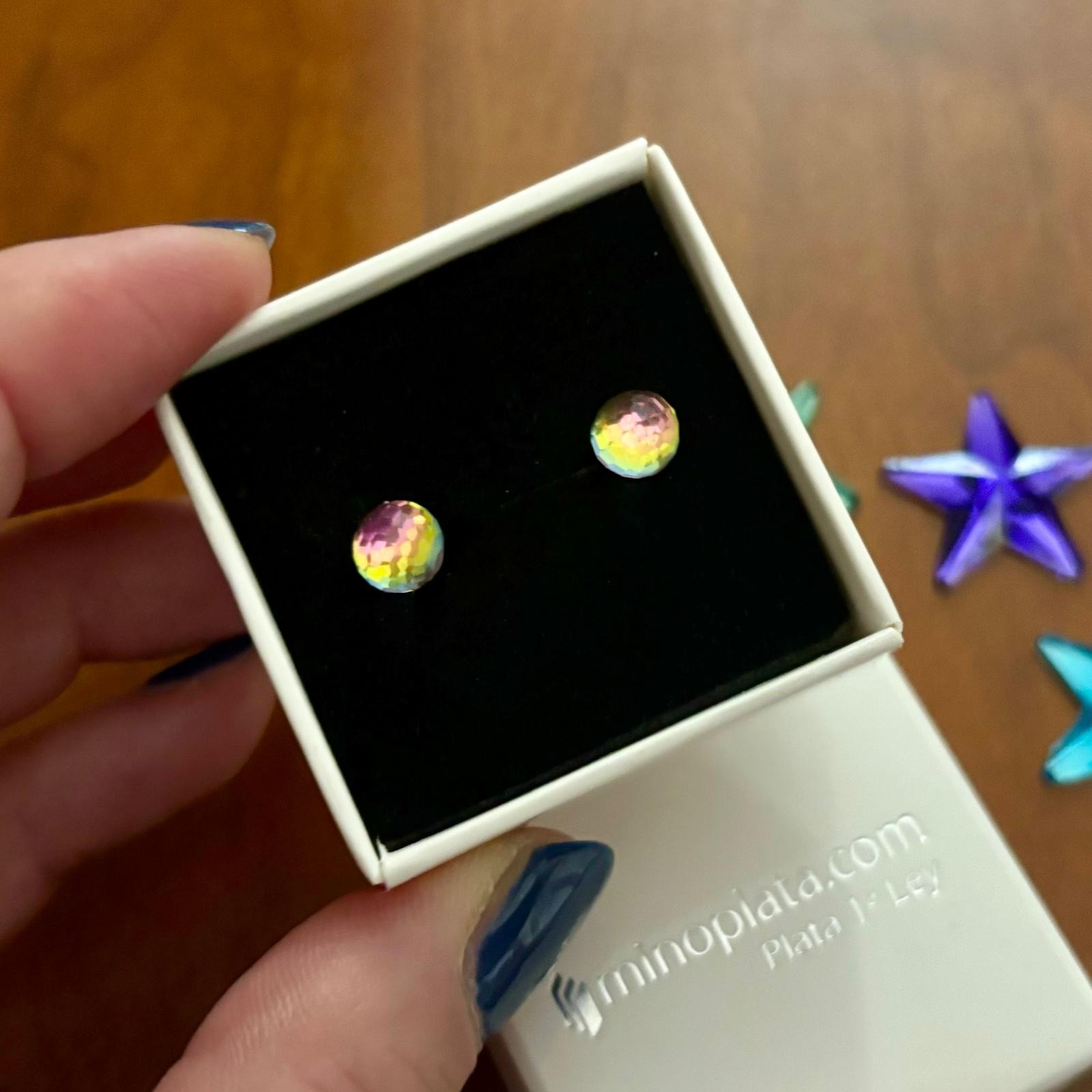 Pendientes de bola 6mm Plata con cristal tornasol verde y fucsia 1