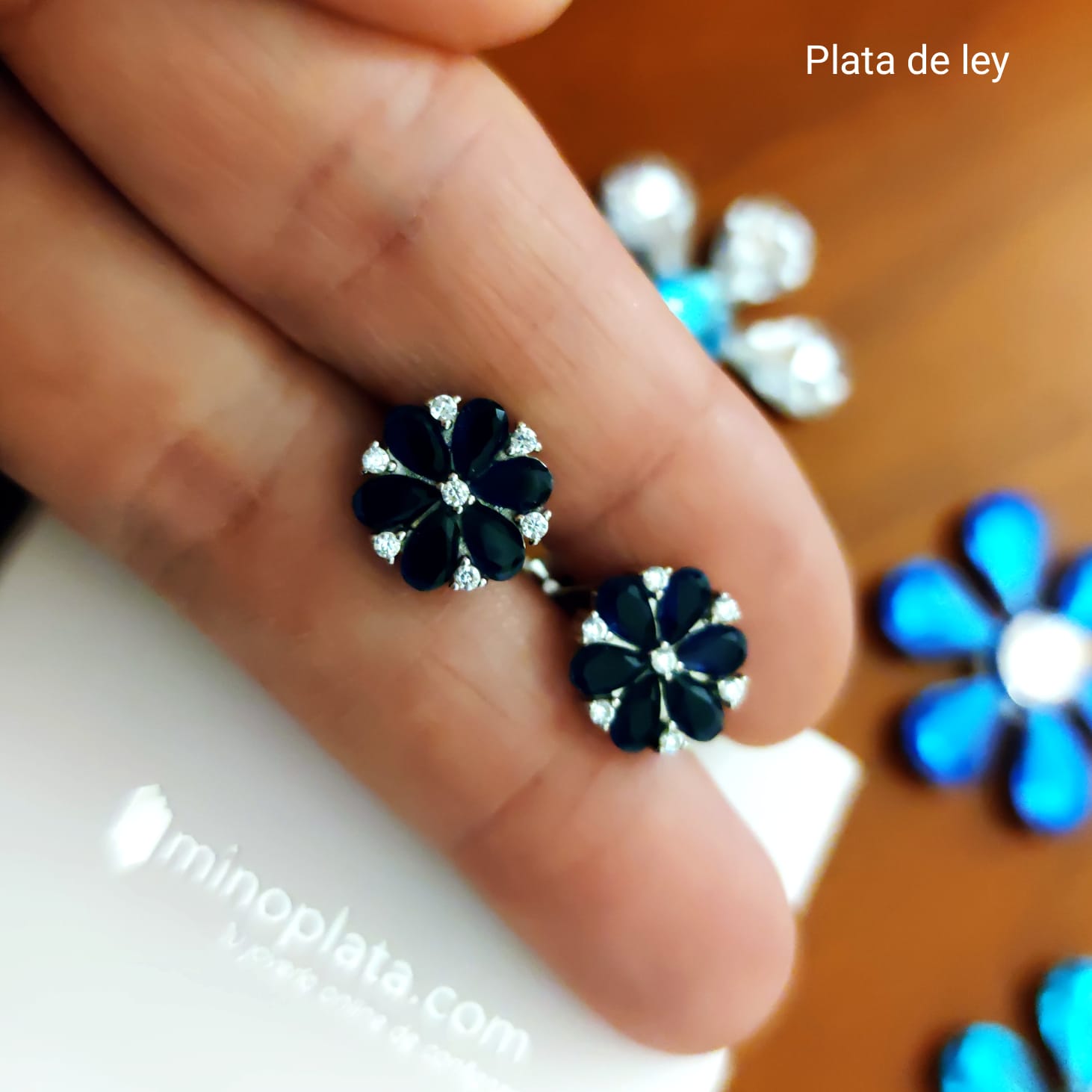 Pendientes flor de Plata con Circonitas y piedra azul cierre catalán