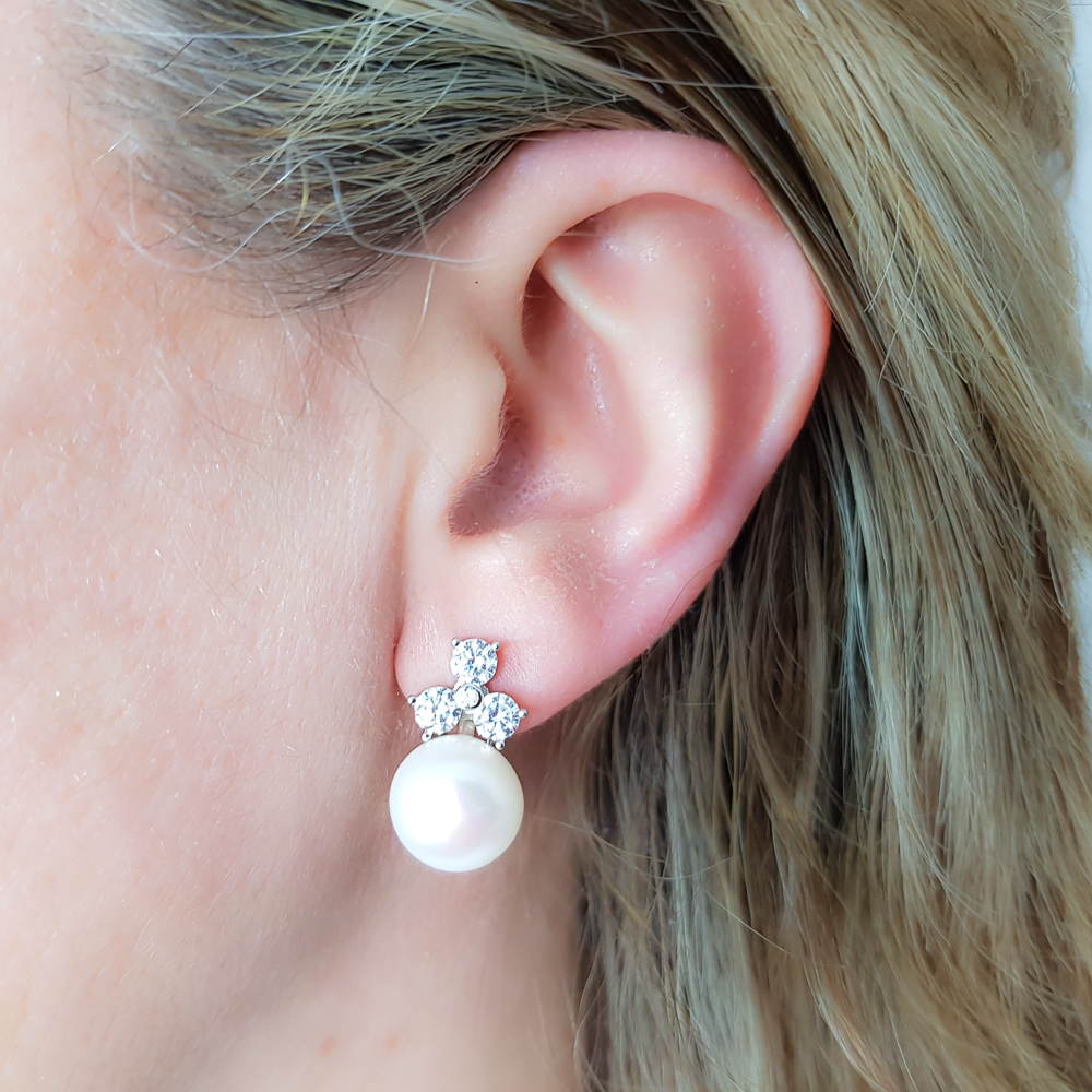 Pendientes Plata rodiada con Perlas y Circonitas cierre omega 3