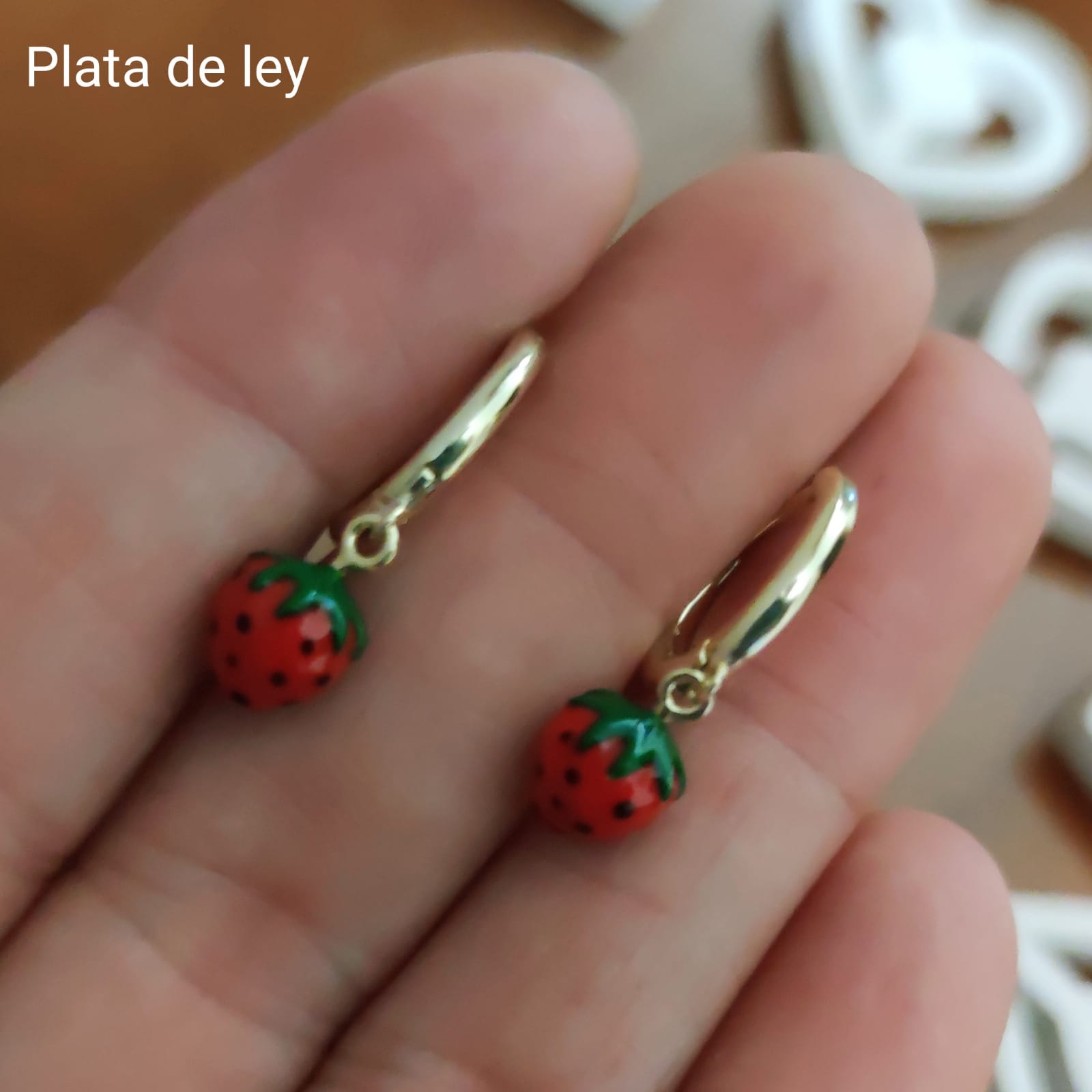 Aros de Plata de ley dorada 14 Mm. con Fresa colgante 1