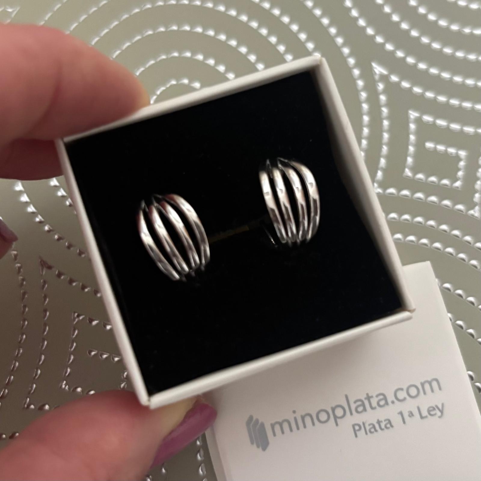 Pendientes bandas lisas de Plata de ley cierre omega 3