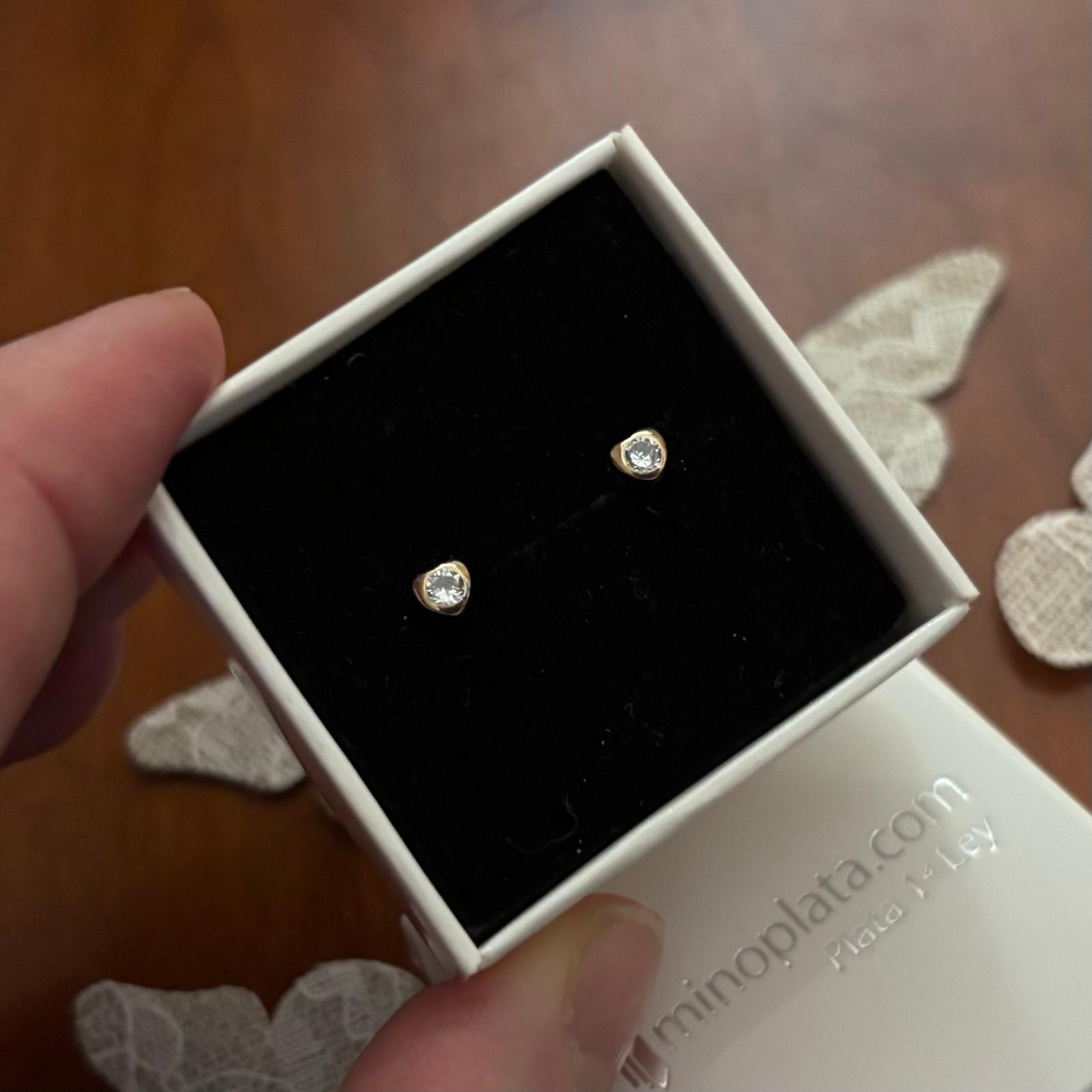 Pendientes unisex de Plata dorada y Circonita con cierre tuerca seguridad_1