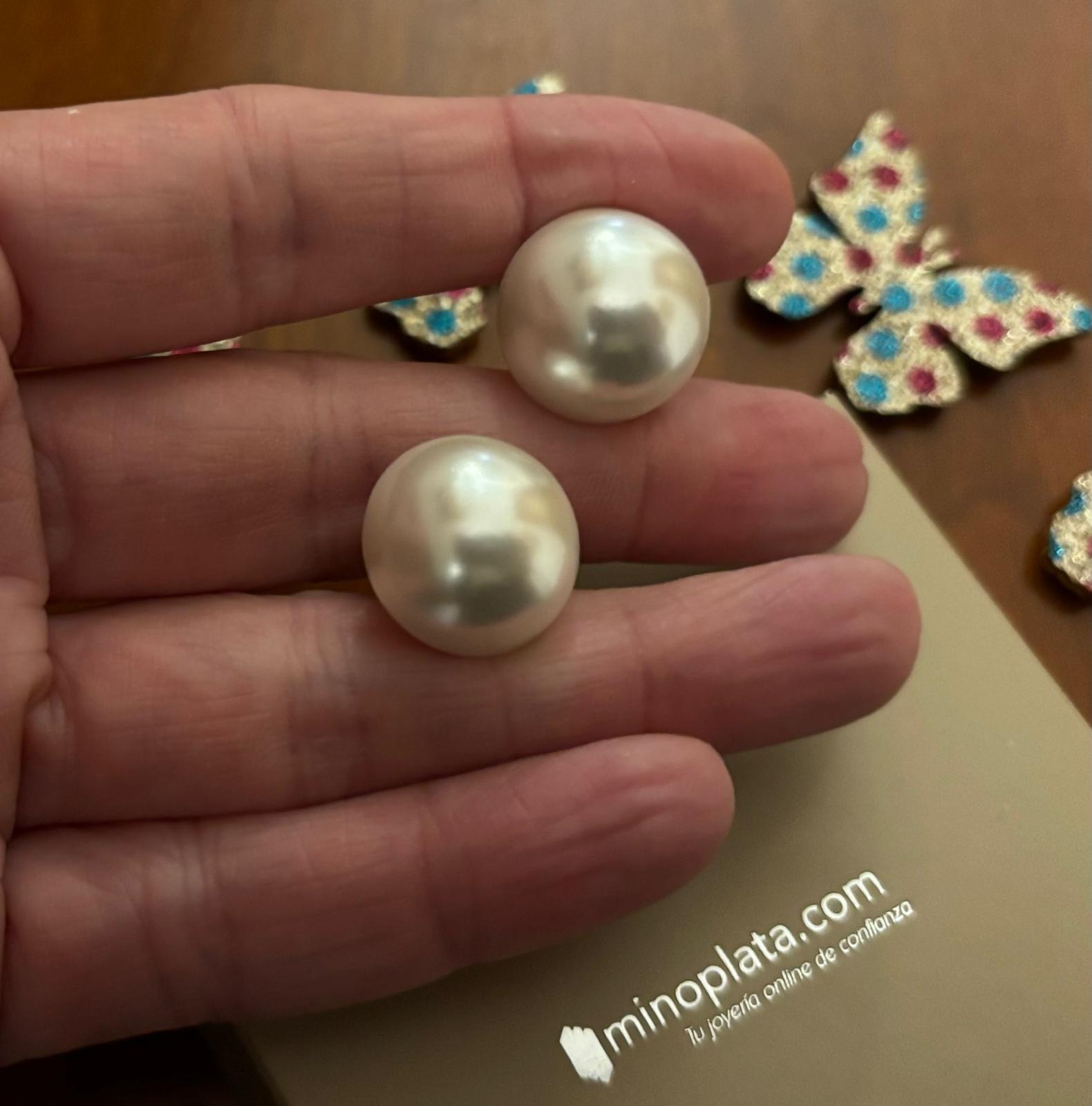 Pendiente de Plata con Perla 18mm cierre Omega 3