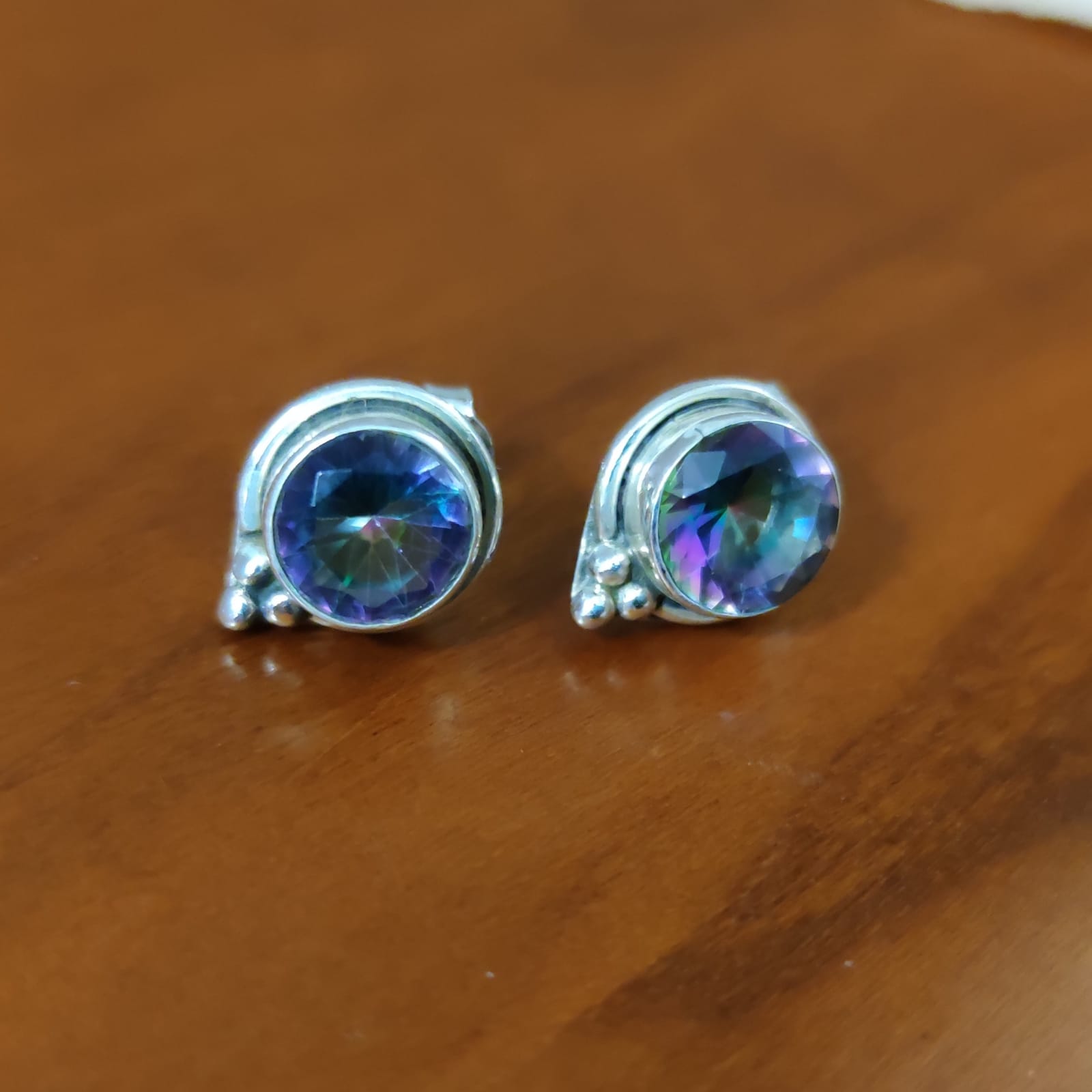 Pendientes Plata vieja con piedra Topacio Místico