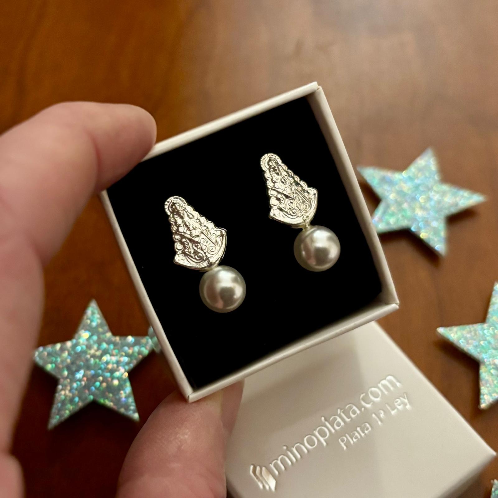 Pendientes Perla 8mm Virgen del Rocío de Plata de ley 3