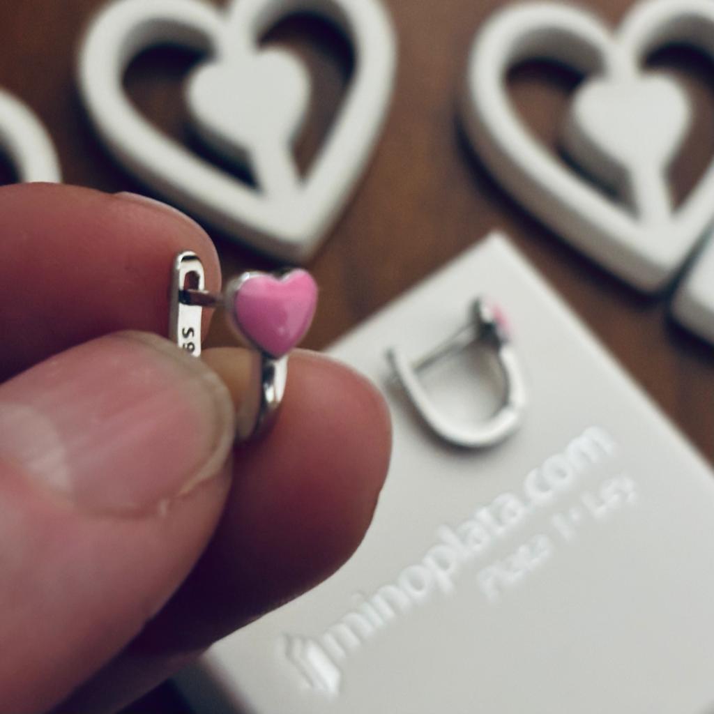 Pendientes infantiles corazón rosa de Plata de ley con cierre catalán 2