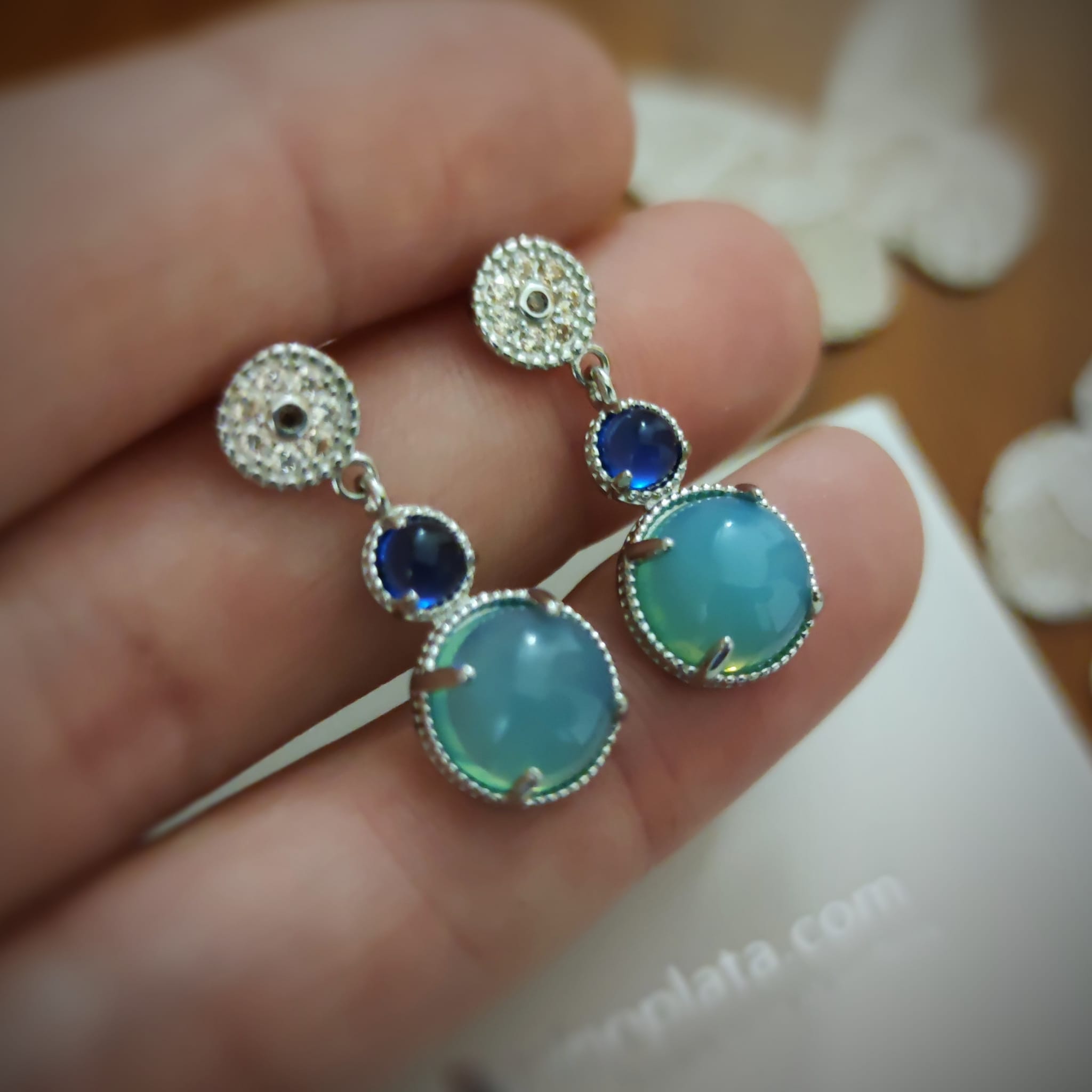 Pendientes piedras azules en Plata de ley rodiada 1