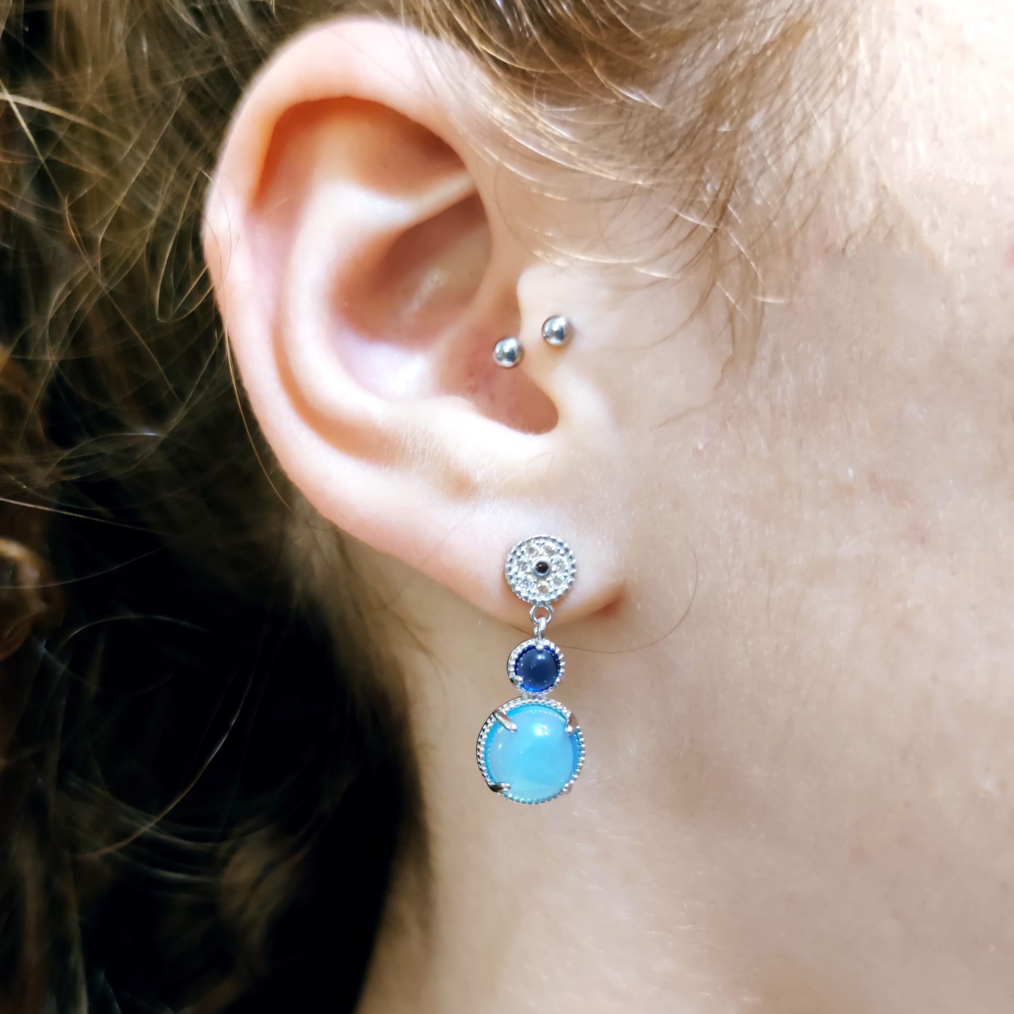 Pendientes piedras azules en Plata de ley rodiada 2