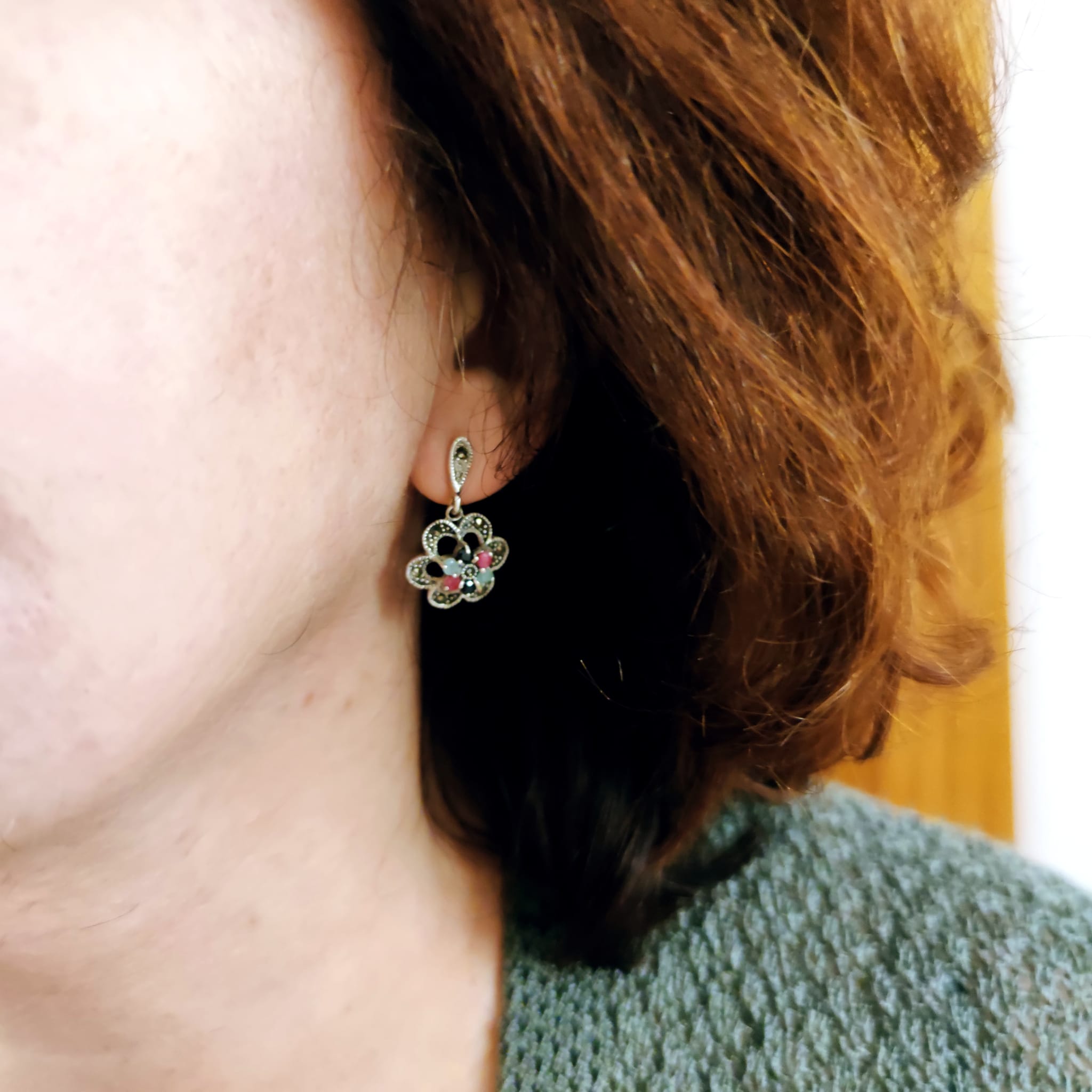 Pendientes flor de Plata vieja con Marcasitas, Esmeraldas y Zafiros_1