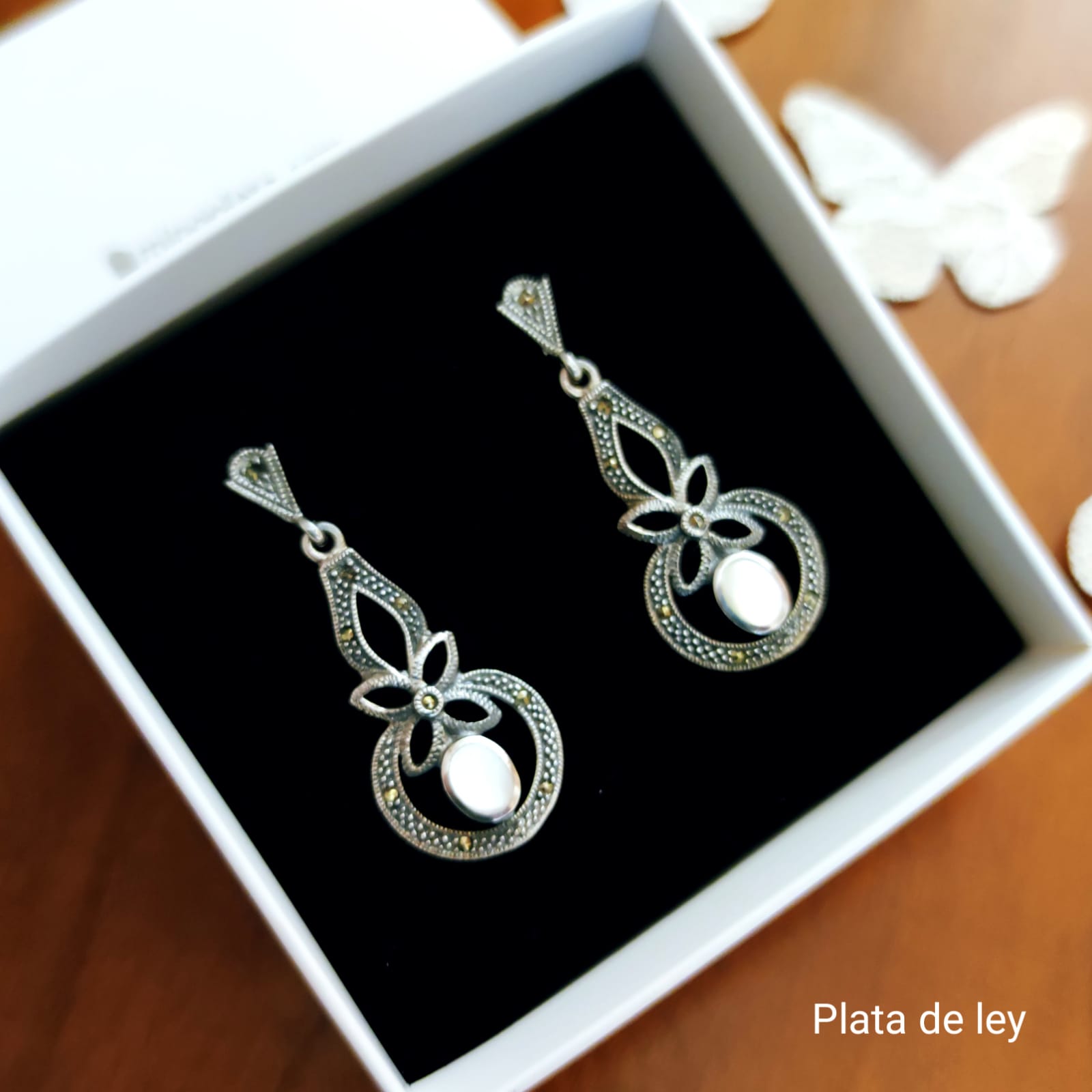 Pendientes de Plata vieja con Nácar y piedras Marcasitas 2
