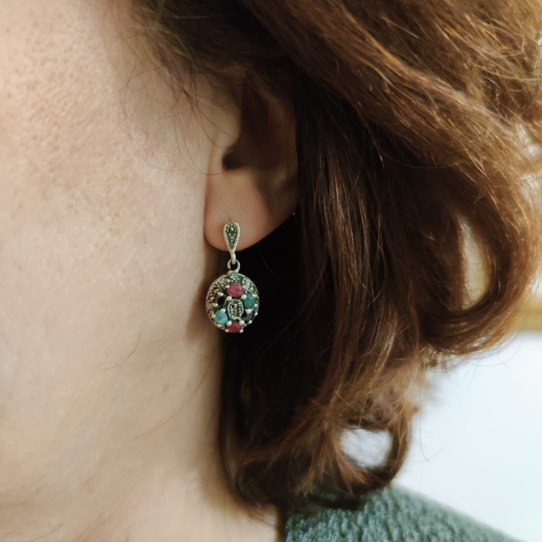 Pendientes de Plata envejecida con piedras Marcasitas, Zafiros, Granates y Esmeraldas 2