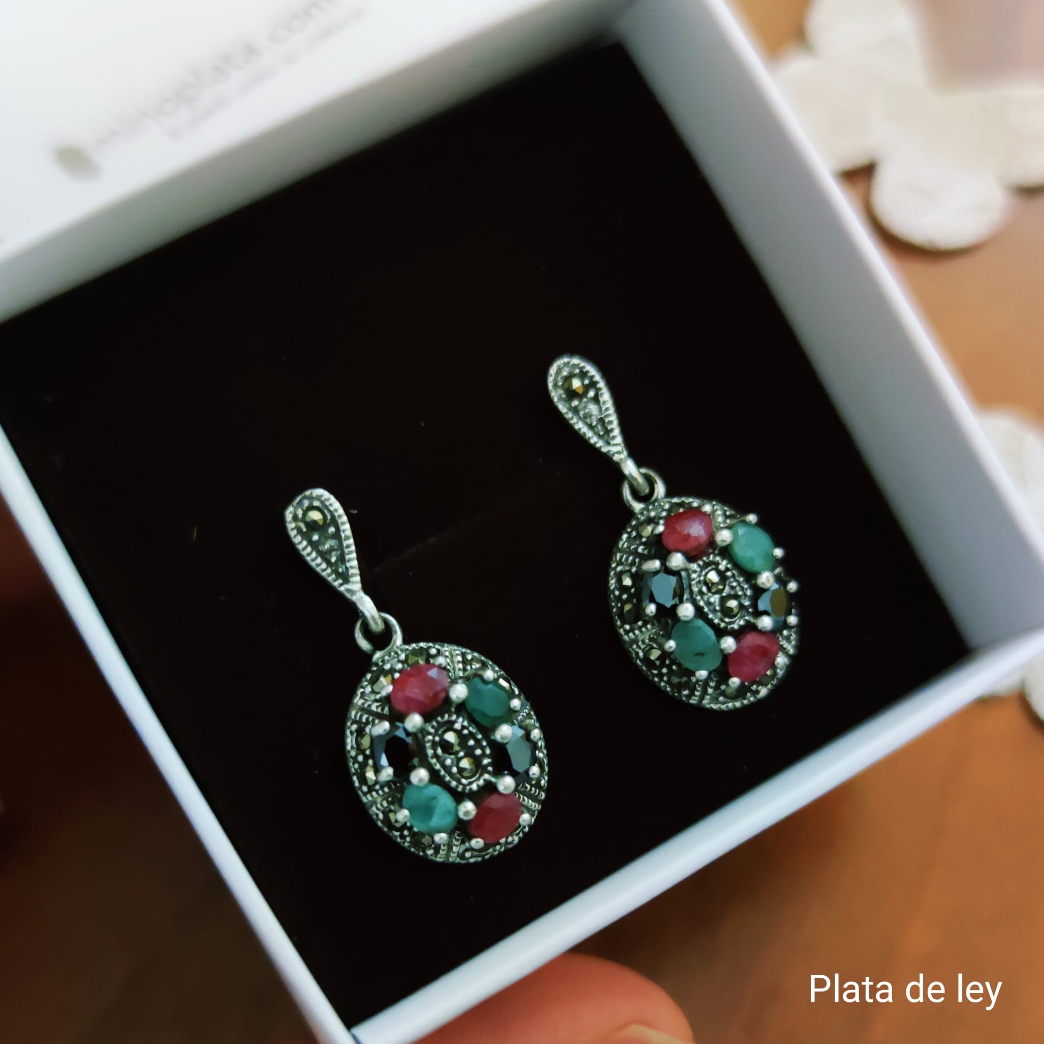 Pendientes de Plata envejecida con piedras Marcasitas, Zafiros, Granates y Esmeraldas 3
