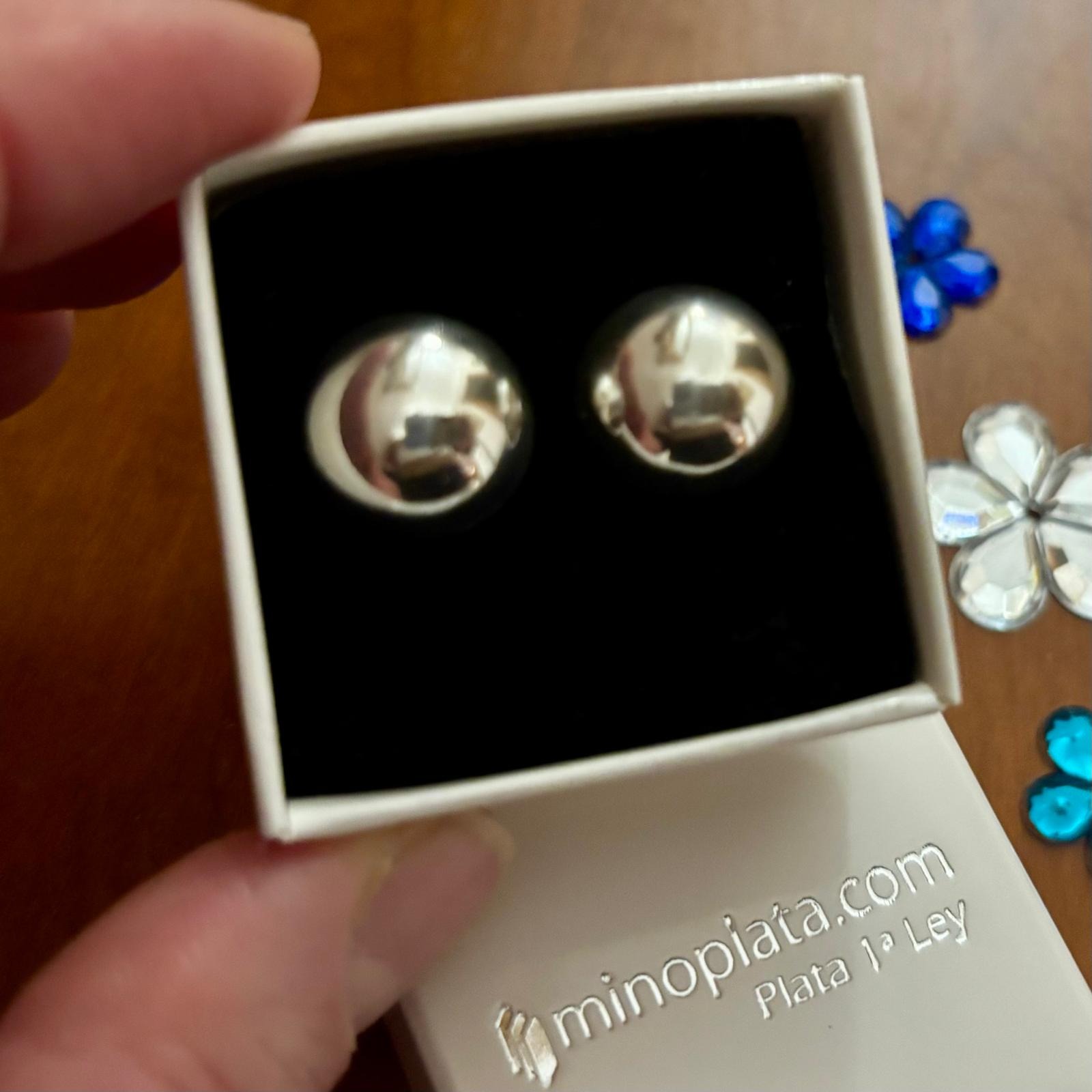 Pendientes de Plata lisa media Bola 14 Mm. 2