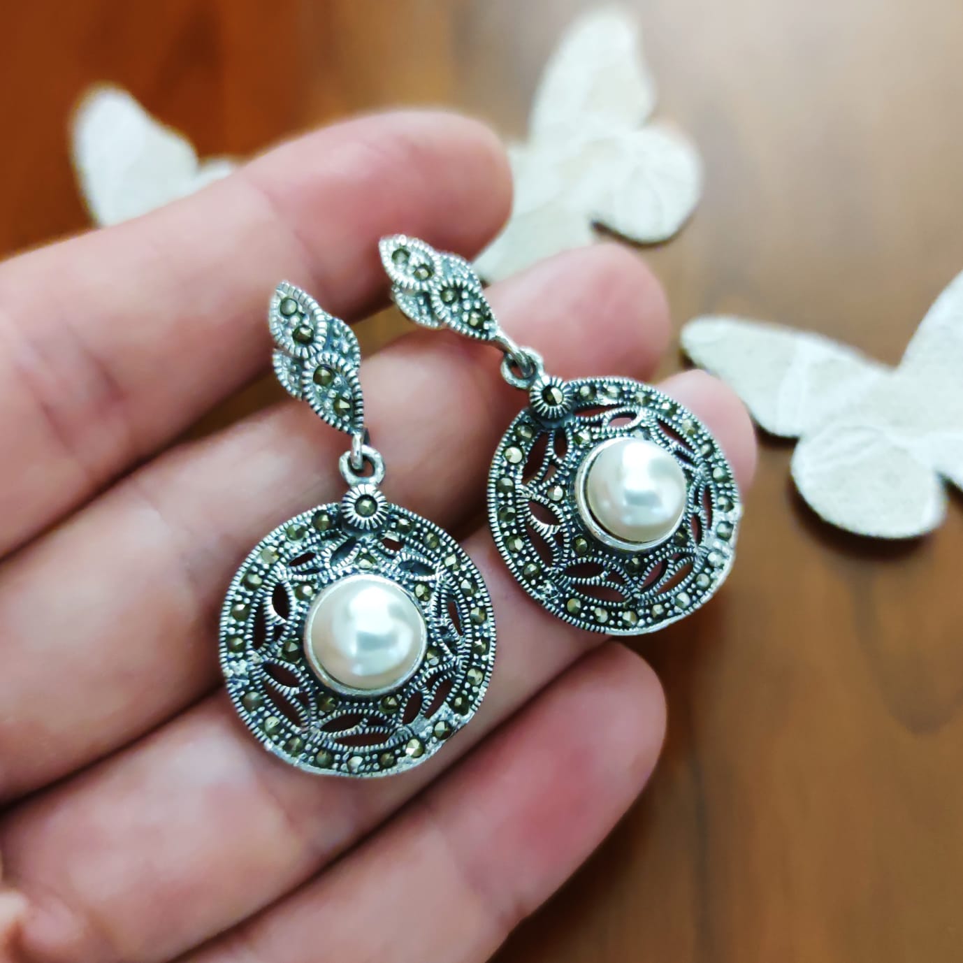 Pendientes calados Perlas cultivadas y Marcasitas en Plata vieja_1