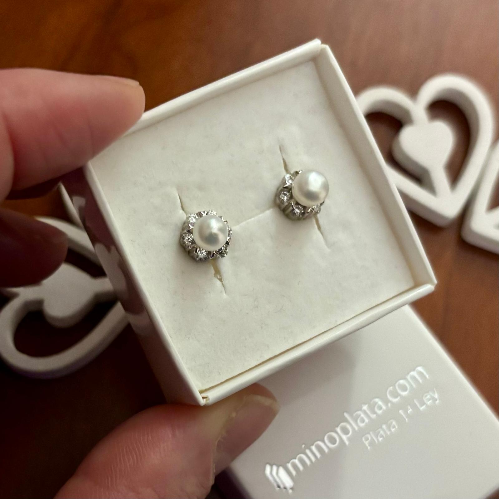 Pendientes flor de Plata rodiada con Perlas cultivadas y Circonitas