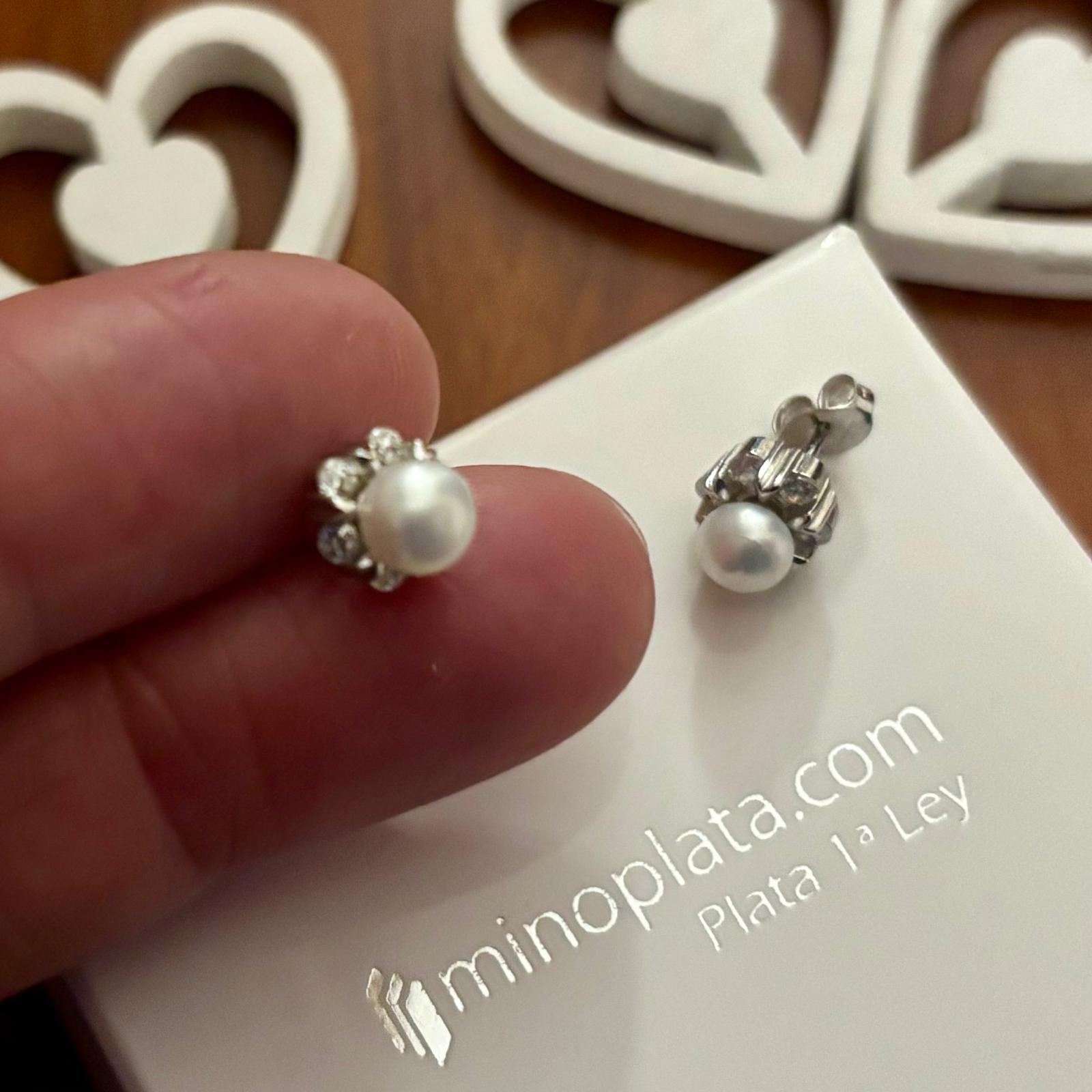 Pendientes flor de Plata rodiada con Perlas cultivadas y Circonitas 2