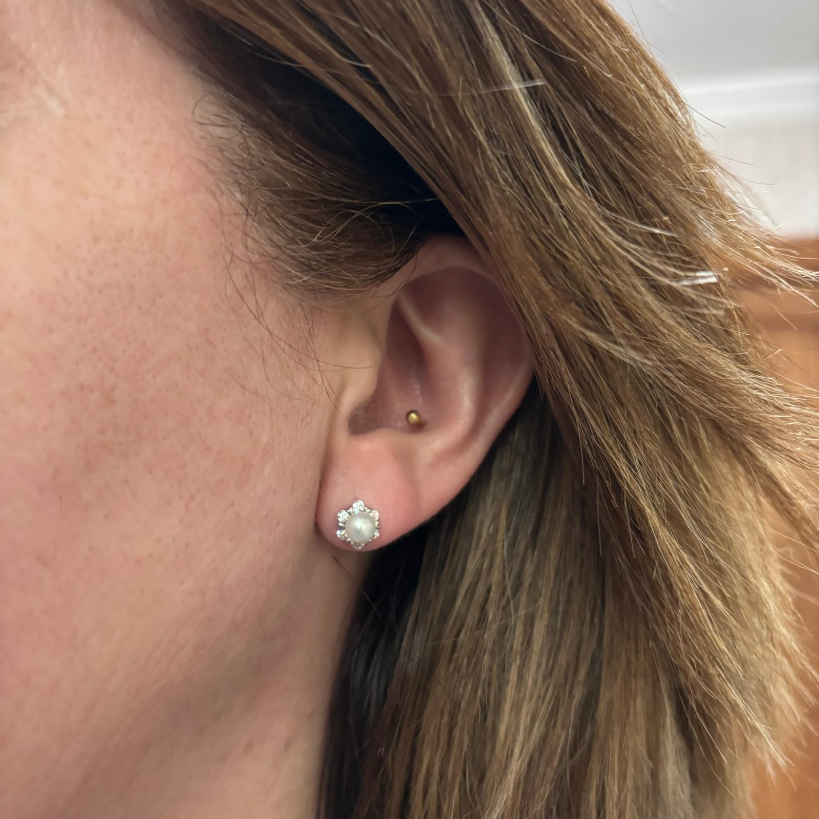 Pendientes flor de Plata rodiada con Perlas cultivadas y Circonitas 3