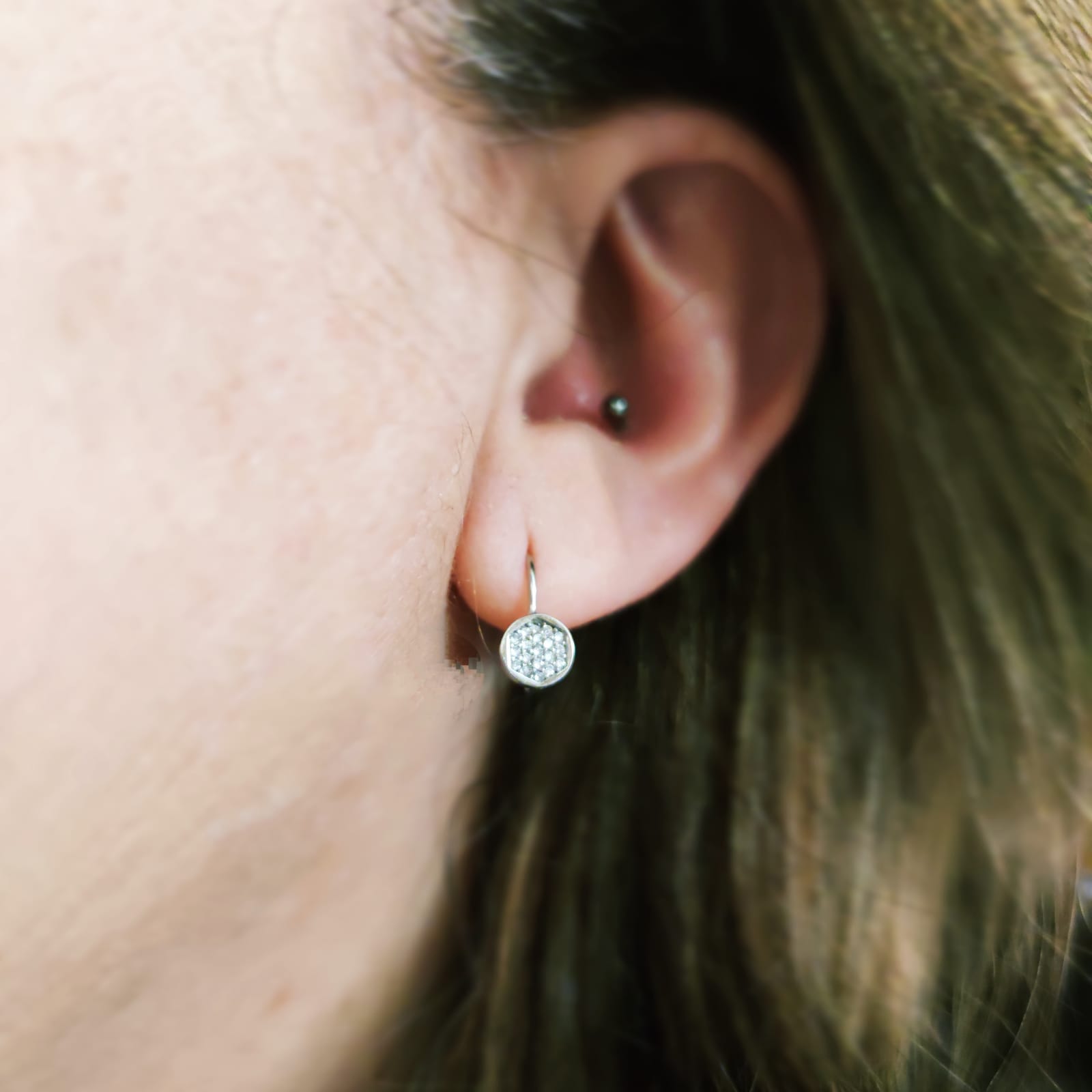 Pendientes circulo 7mm de Plata rodiada con Circonitas cierre ballesta 3