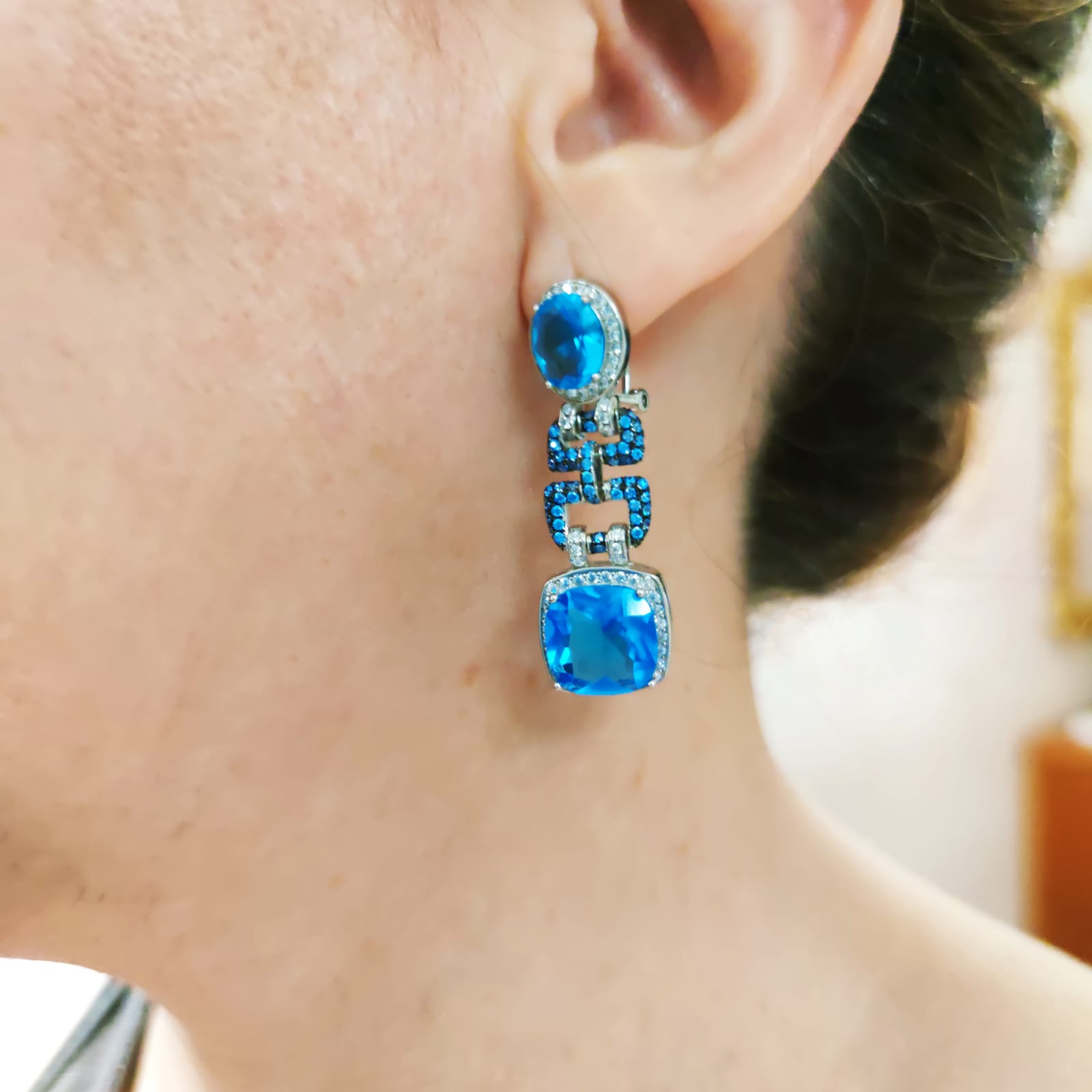 Pendientes largos piedras azules y Plata de ley cierre omega 4